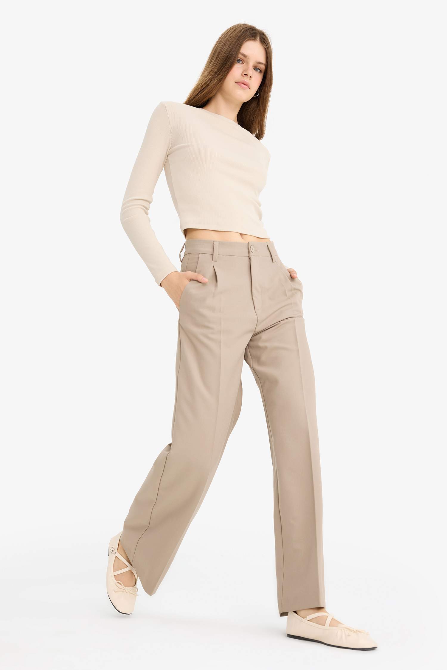 Wide Leg Three Pockets Trousers