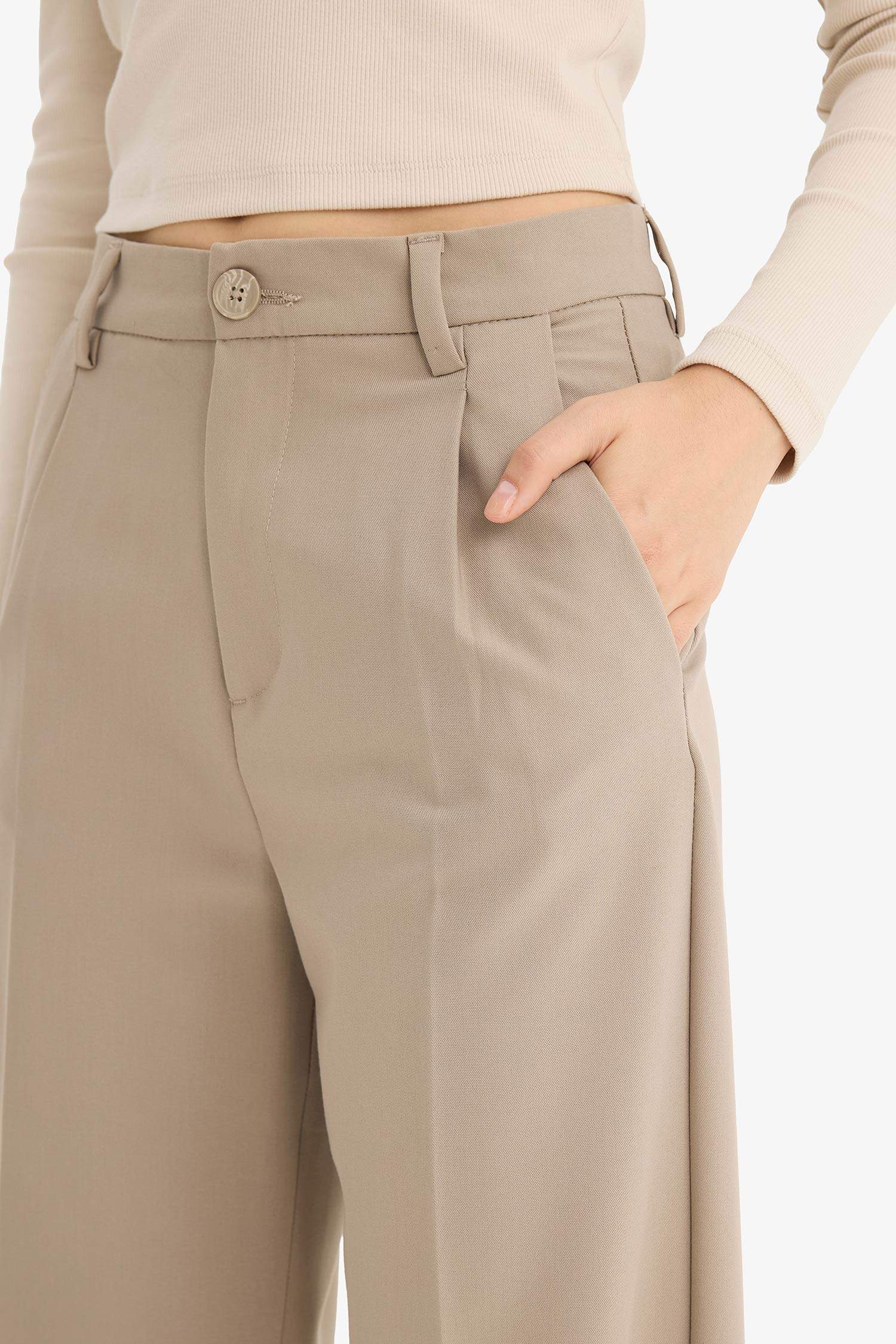 Wide Leg Three Pockets Trousers