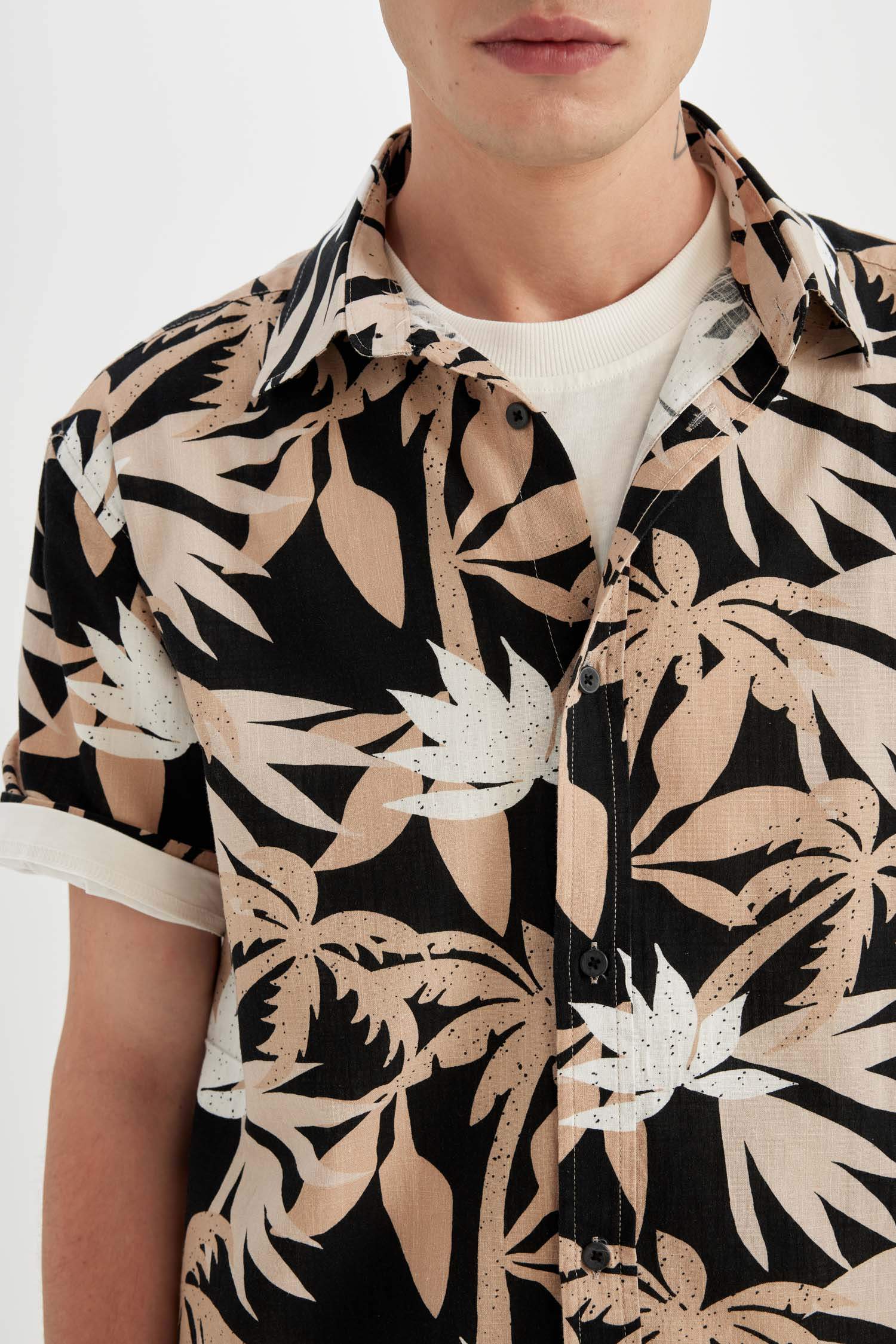 Chemise Coton coupe régulière imprimé Hawaïen à Manches Courtes