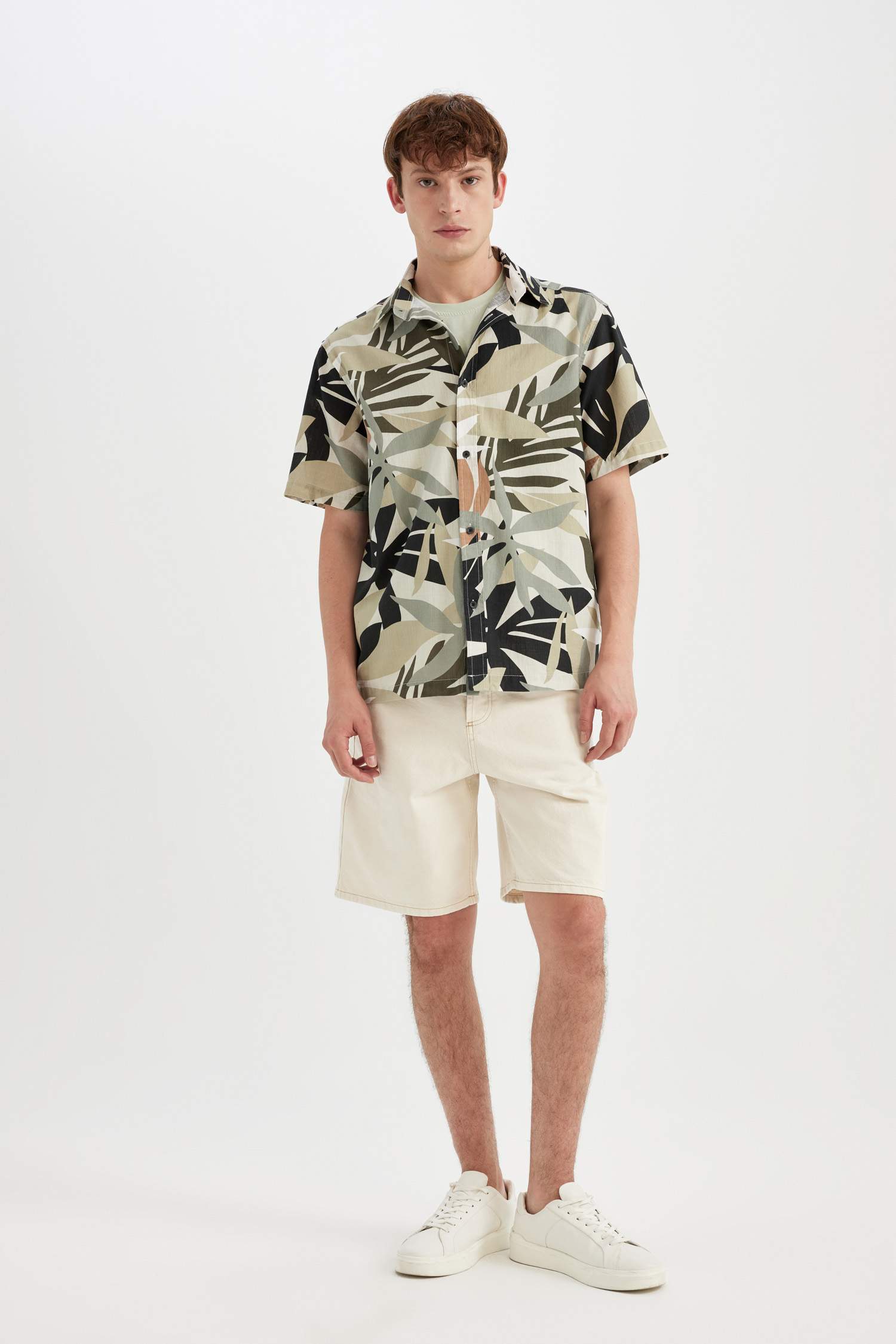 قميص نص ردن قطن مطبوع قصة عادية