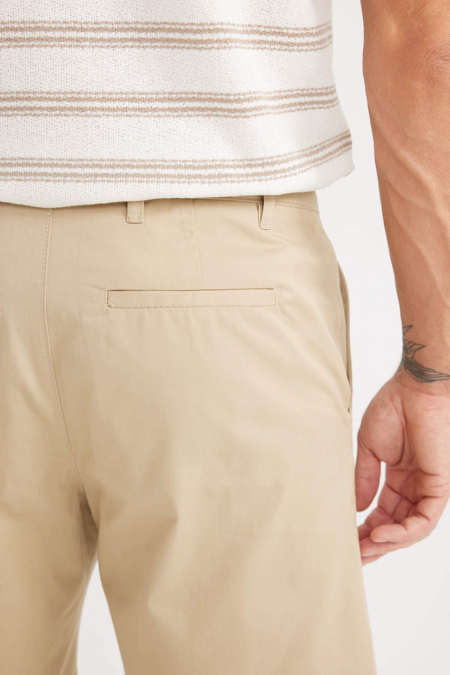 برمودا قطن جبردين قصة عادية