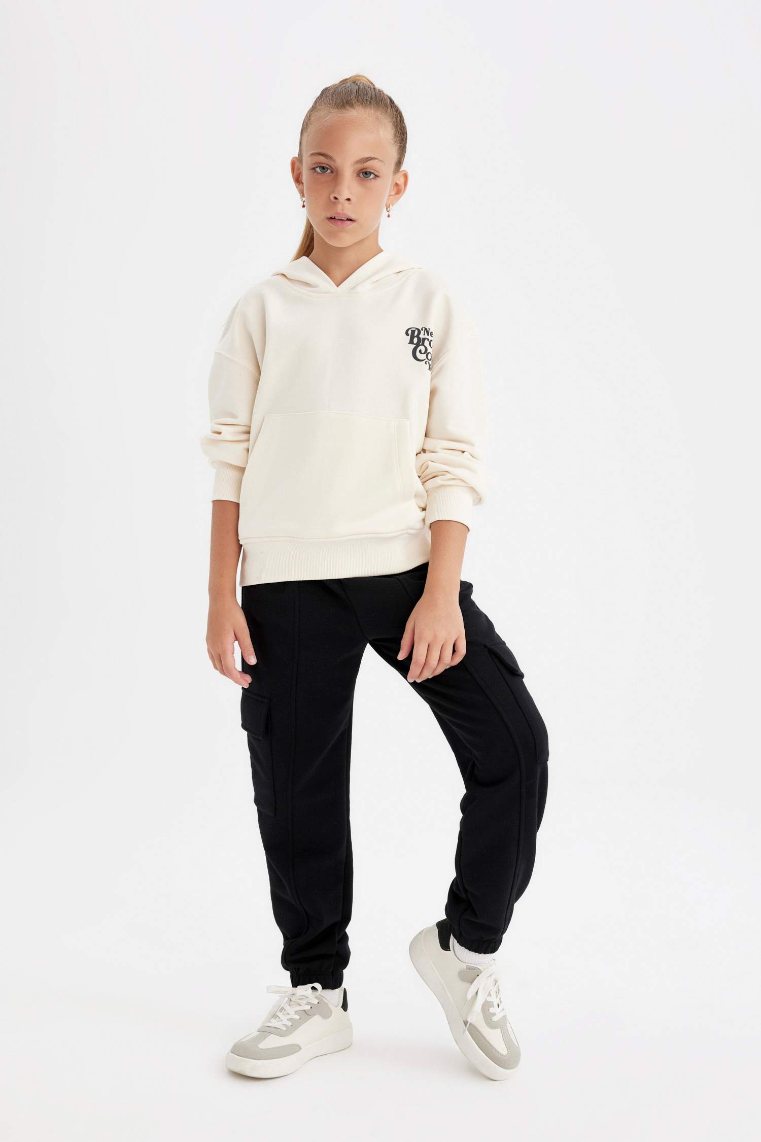 Kız Çocuk Siyah Kargo Cepli Beli Paçası Lastikli Jogger Eşofman Altı