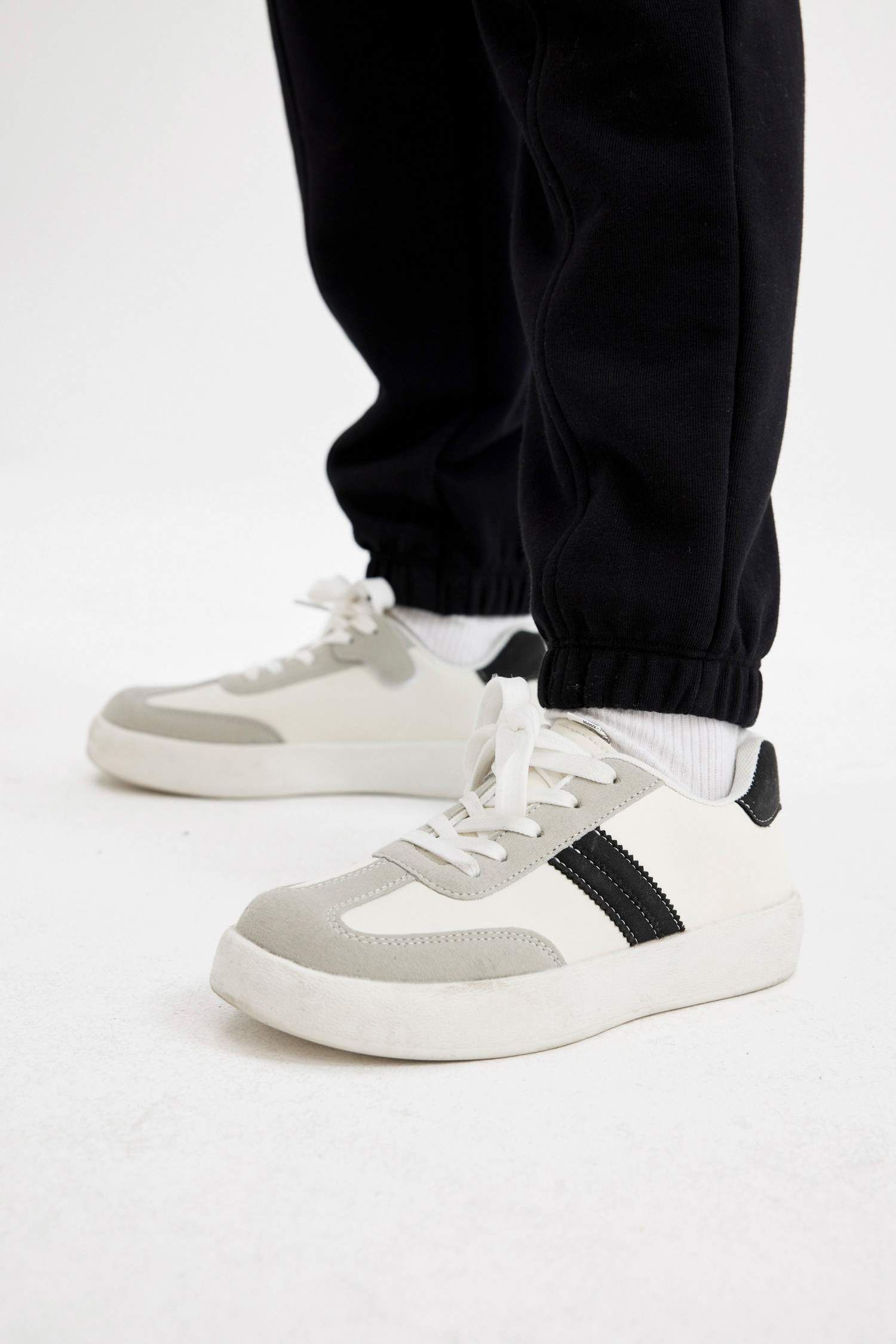 Kız Çocuk Siyah Kargo Cepli Beli Paçası Lastikli Jogger Eşofman Altı