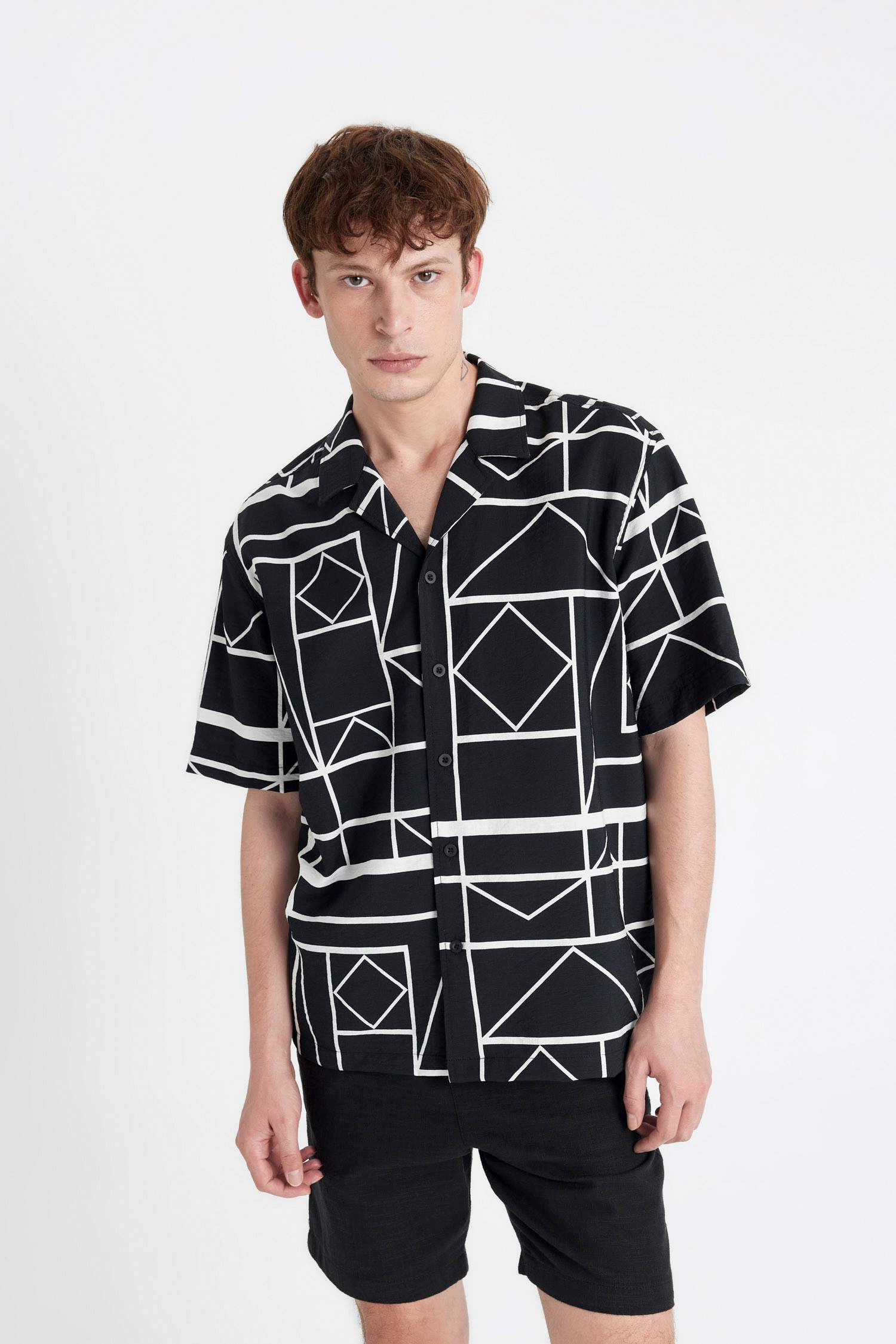 Relax Fit Printed Viscose Short Sleeve Shirt