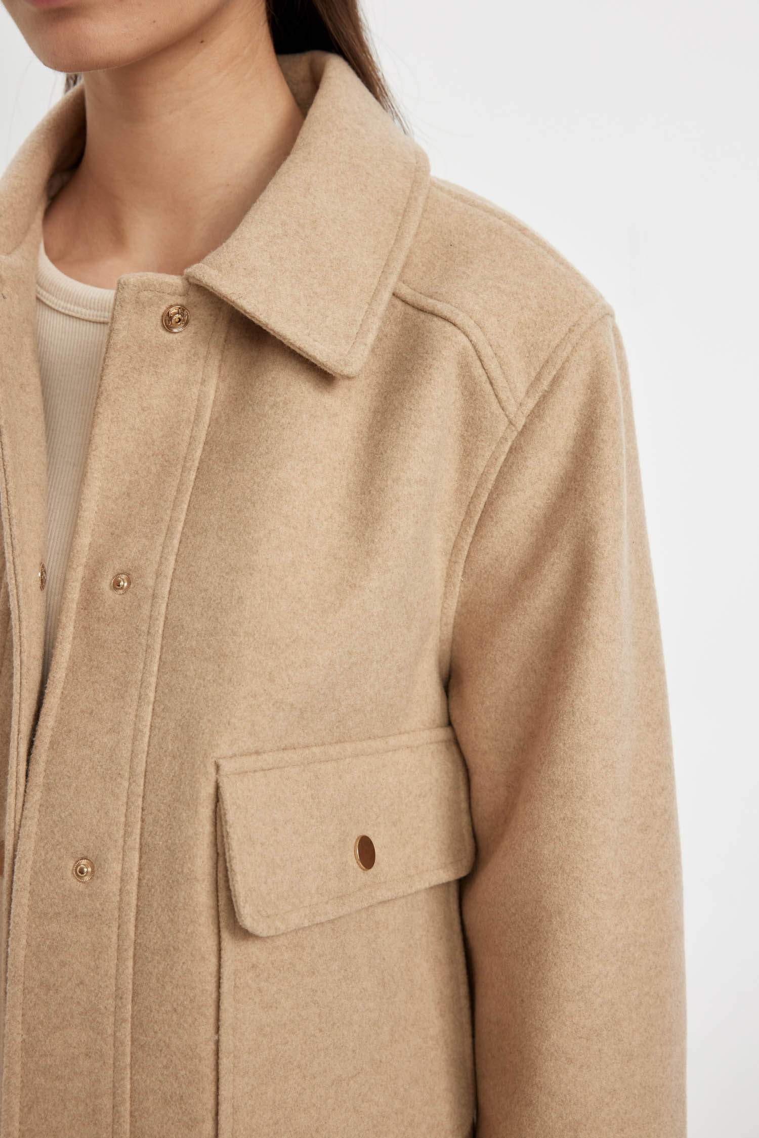 Regular Kalıp Polo Yaka Çıtçıtlı Cepli Kısa Kaşe Ceket