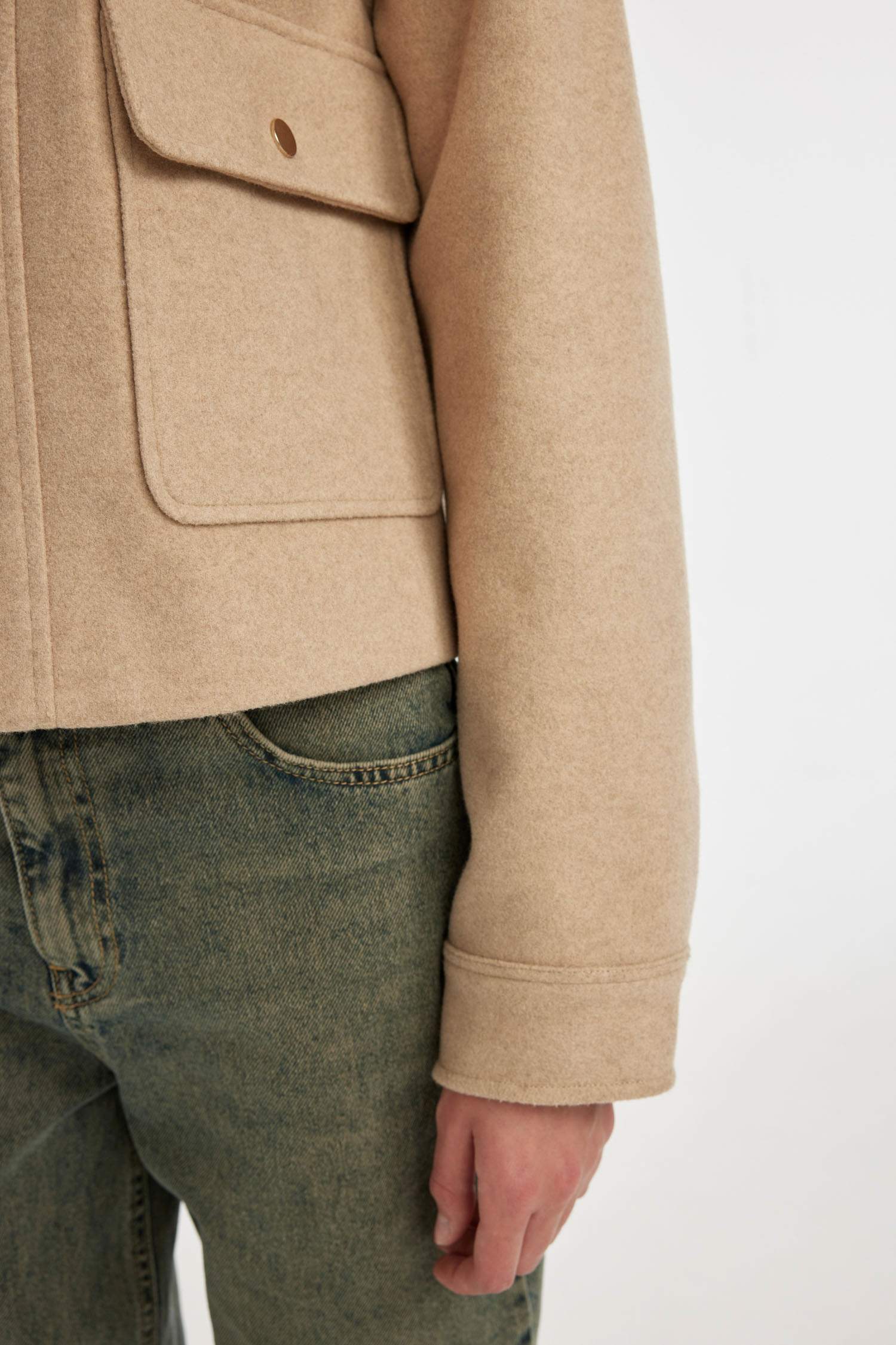 Regular Kalıp Polo Yaka Çıtçıtlı Cepli Kısa Kaşe Ceket