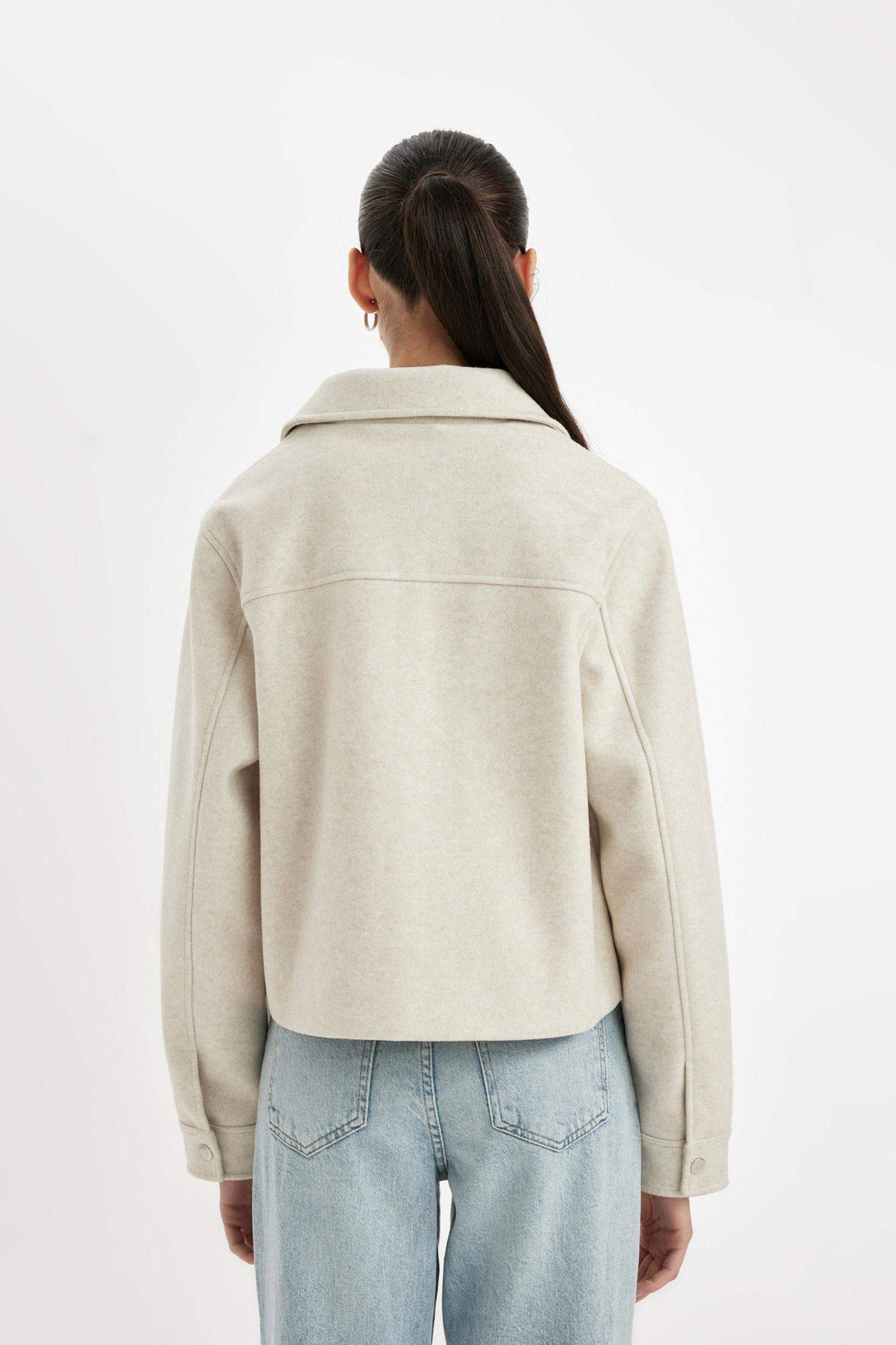 Regular Kalıp Polo Yaka Çıtçıtlı Cepli Kısa Kaşe Ceket