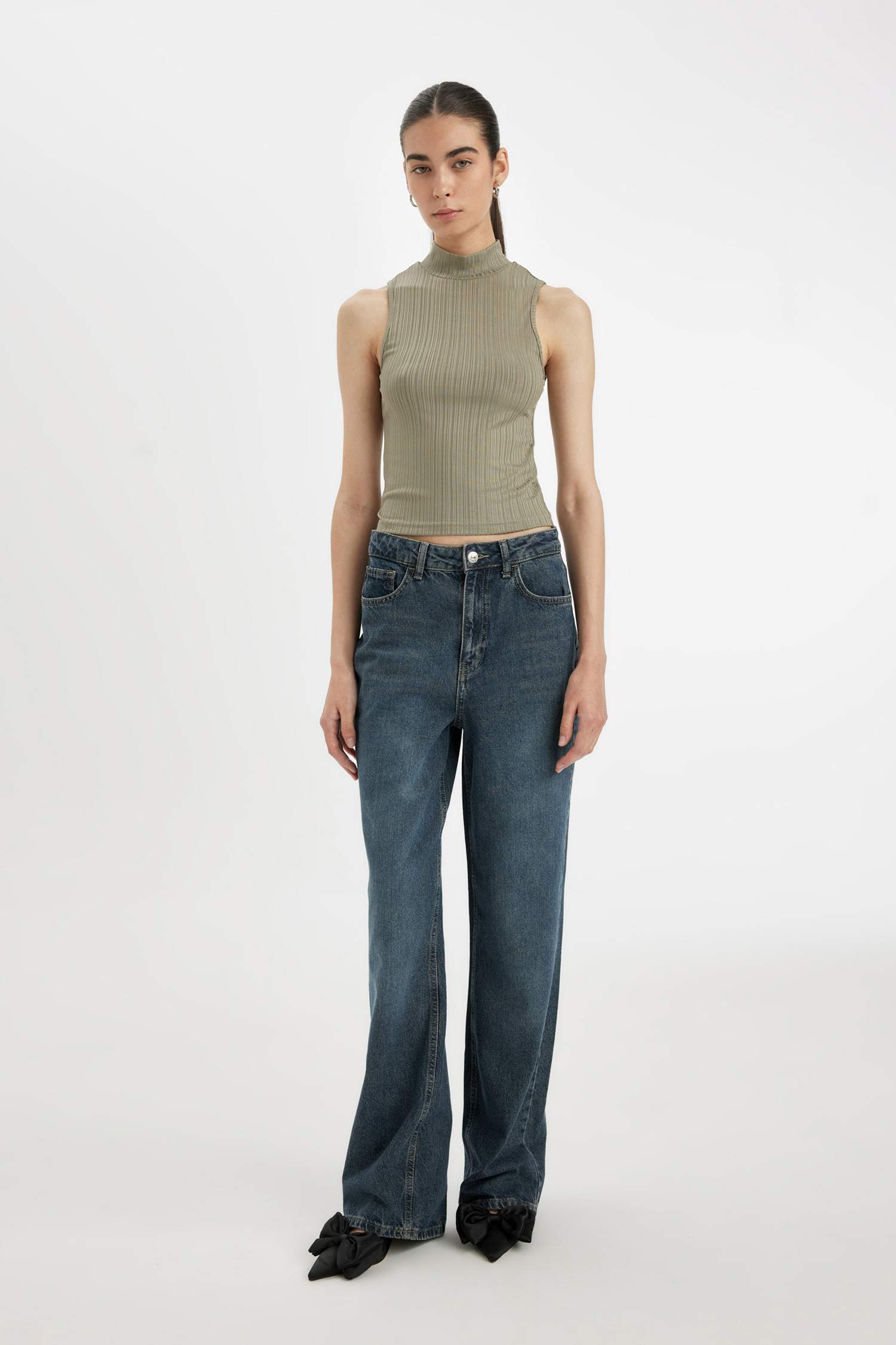 Slim Fit Dar Kesim Yarım Balıkçı Yaka Fitilli Kaşkorse Smart Atlet