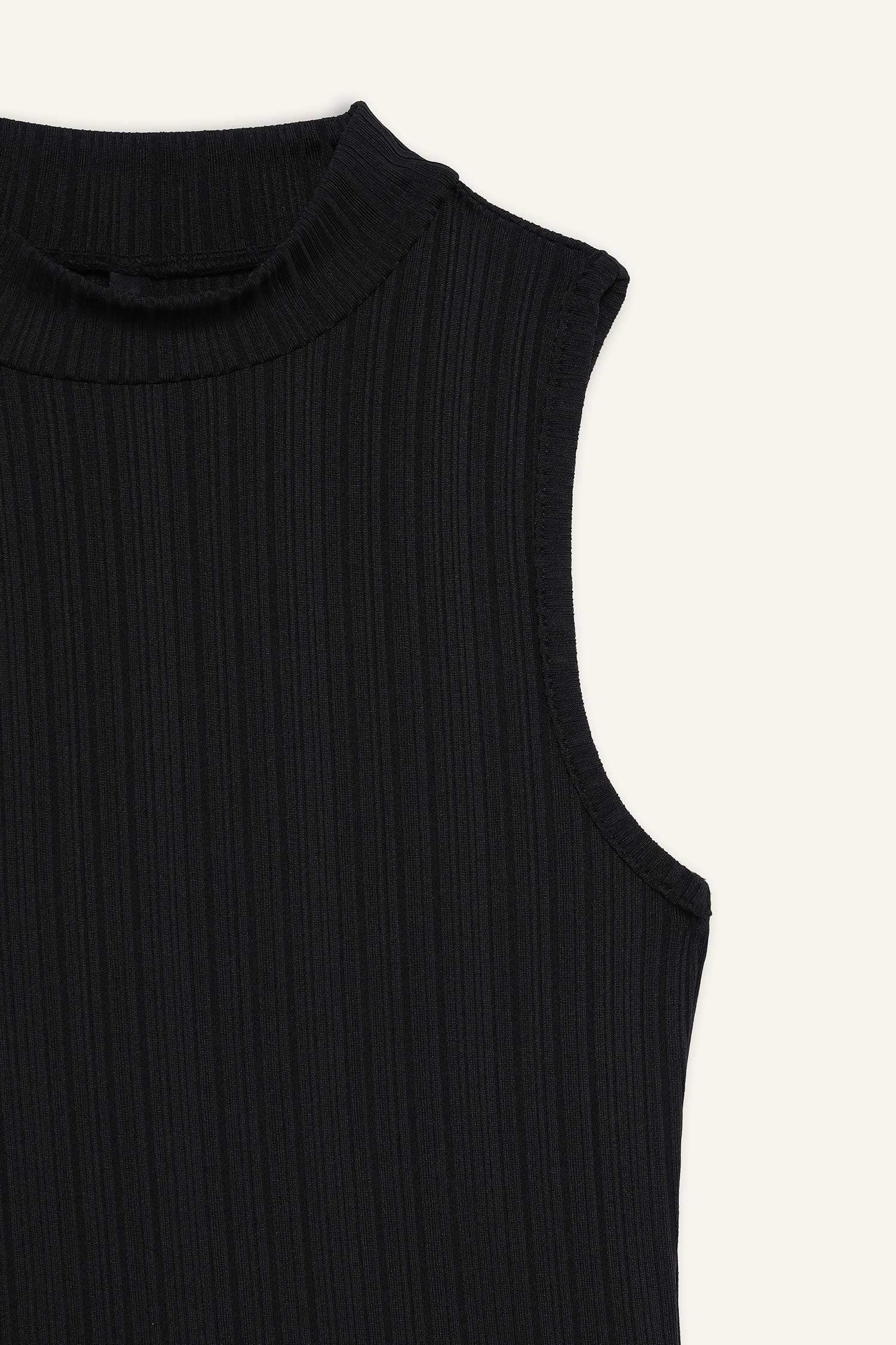 Slim Fit Dar Kesim Yarım Balıkçı Yaka Fitilli Kaşkorse Atlet