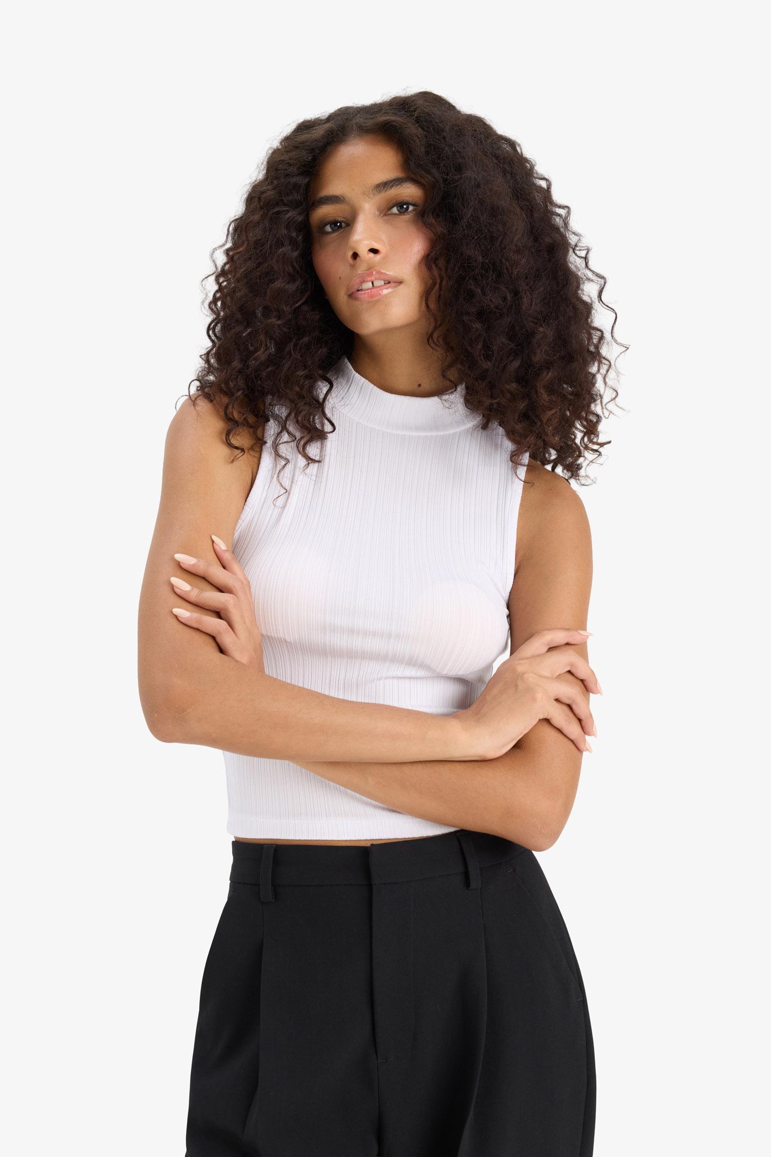 DeFacto Slim Fit Dar Kesim Yarım Balıkçı Yaka Fitilli Kaşkorse Beyaz Atlet görsel 3