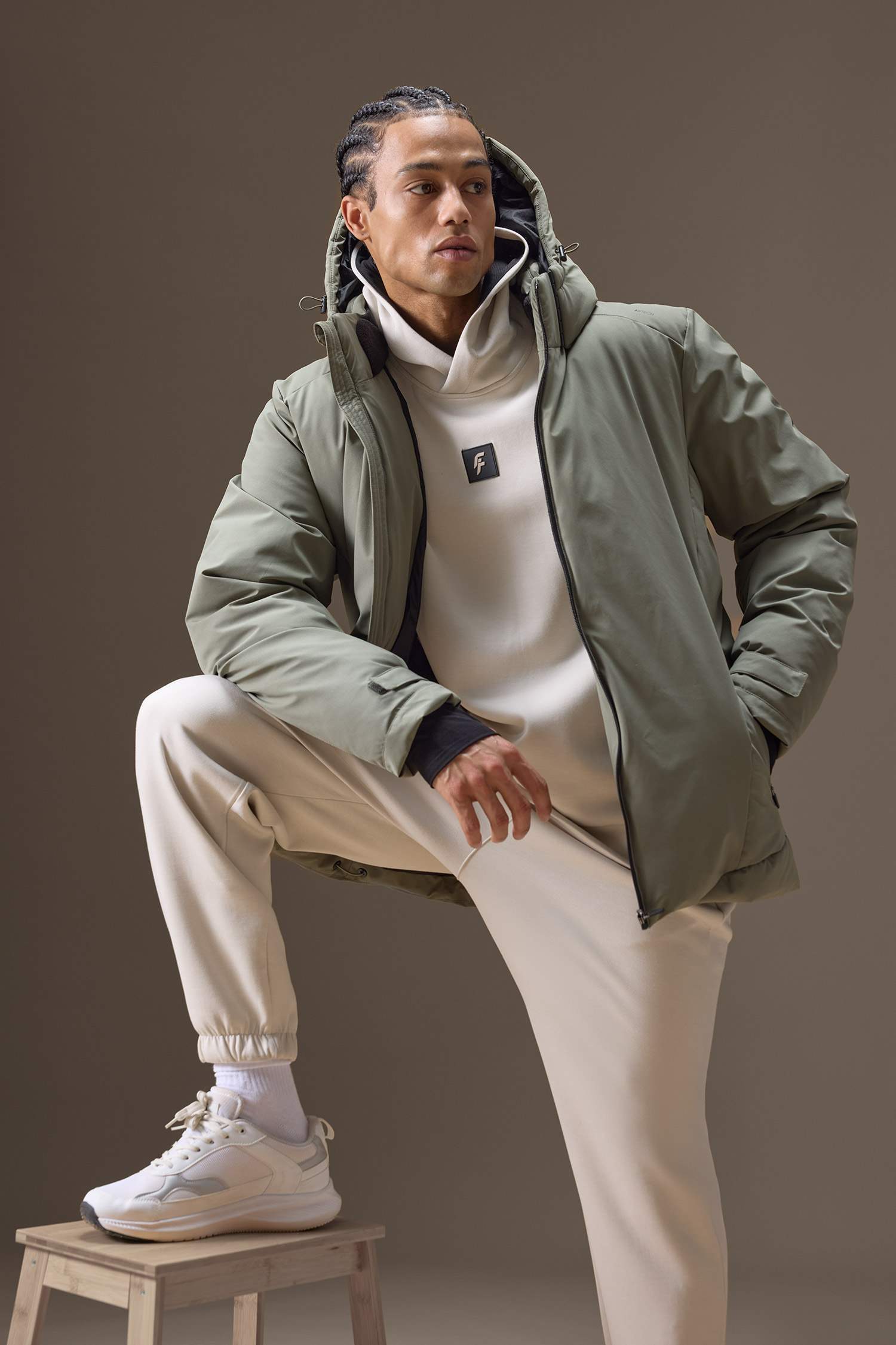 Usb Isıtıcılı Su İtici Rüzgar Geçirmez Kapüşonlu Fermuarlı Kışlık Kayak Montu