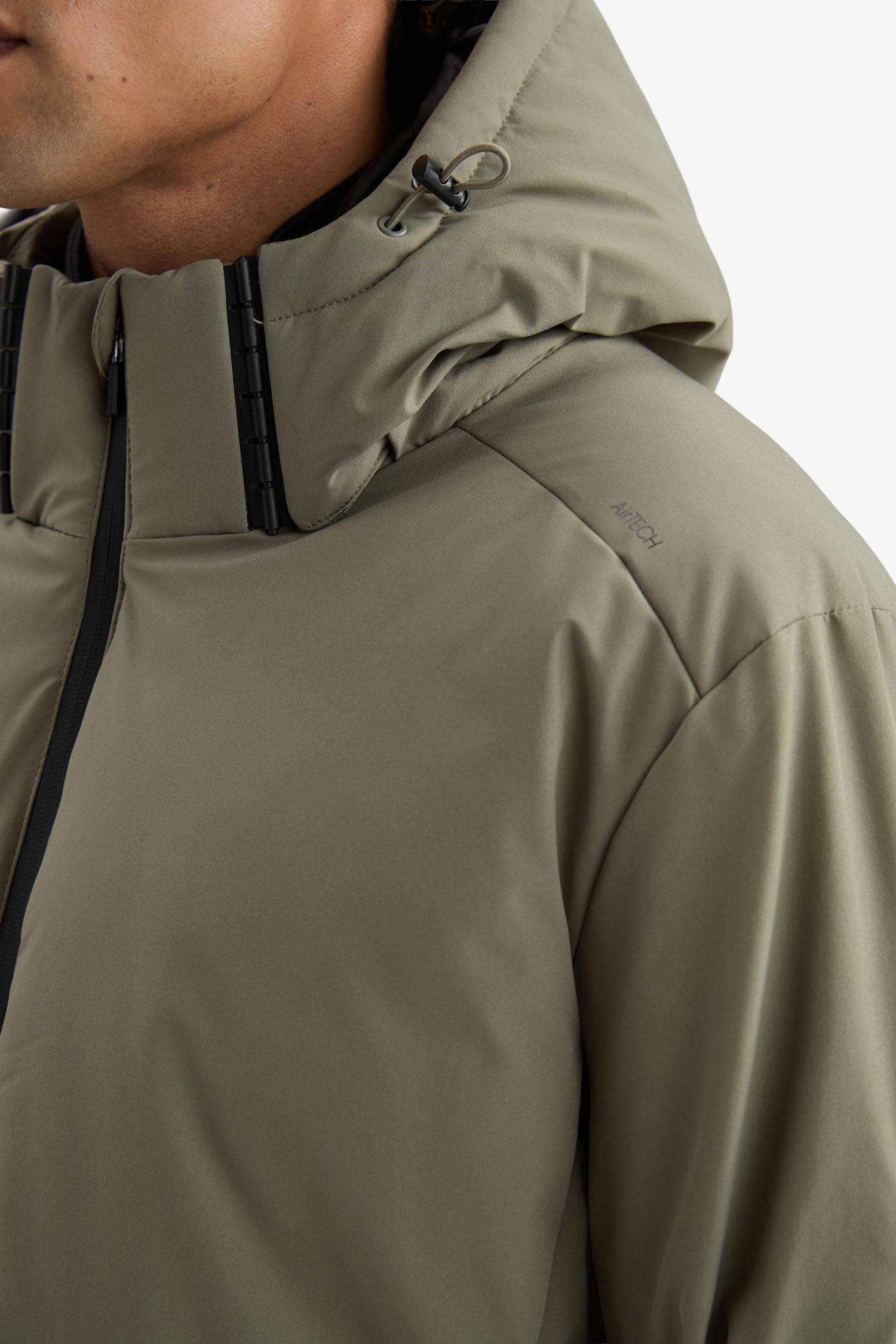 Regular Fit Windproof Waterproof USB Heated Puffer Jacket