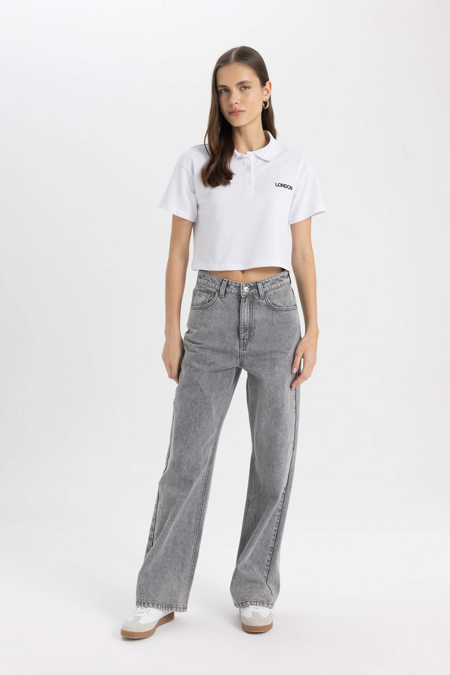 تيشيرت بولو نص كم مطبوع بقصة مريحة