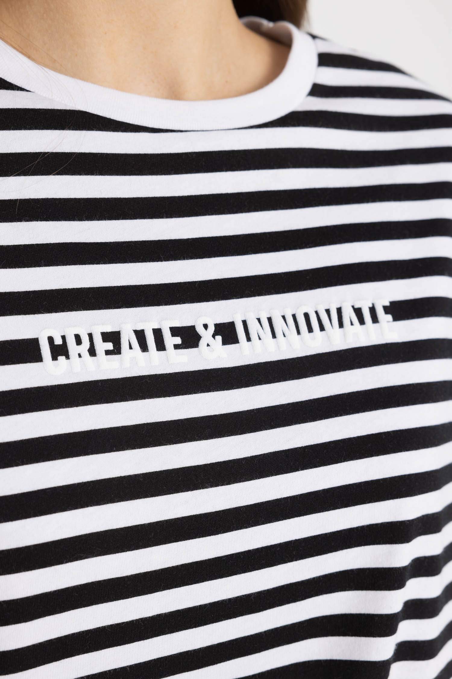 T-Shirt Coupe Relax Manches Courtes Col Rond à Rayures