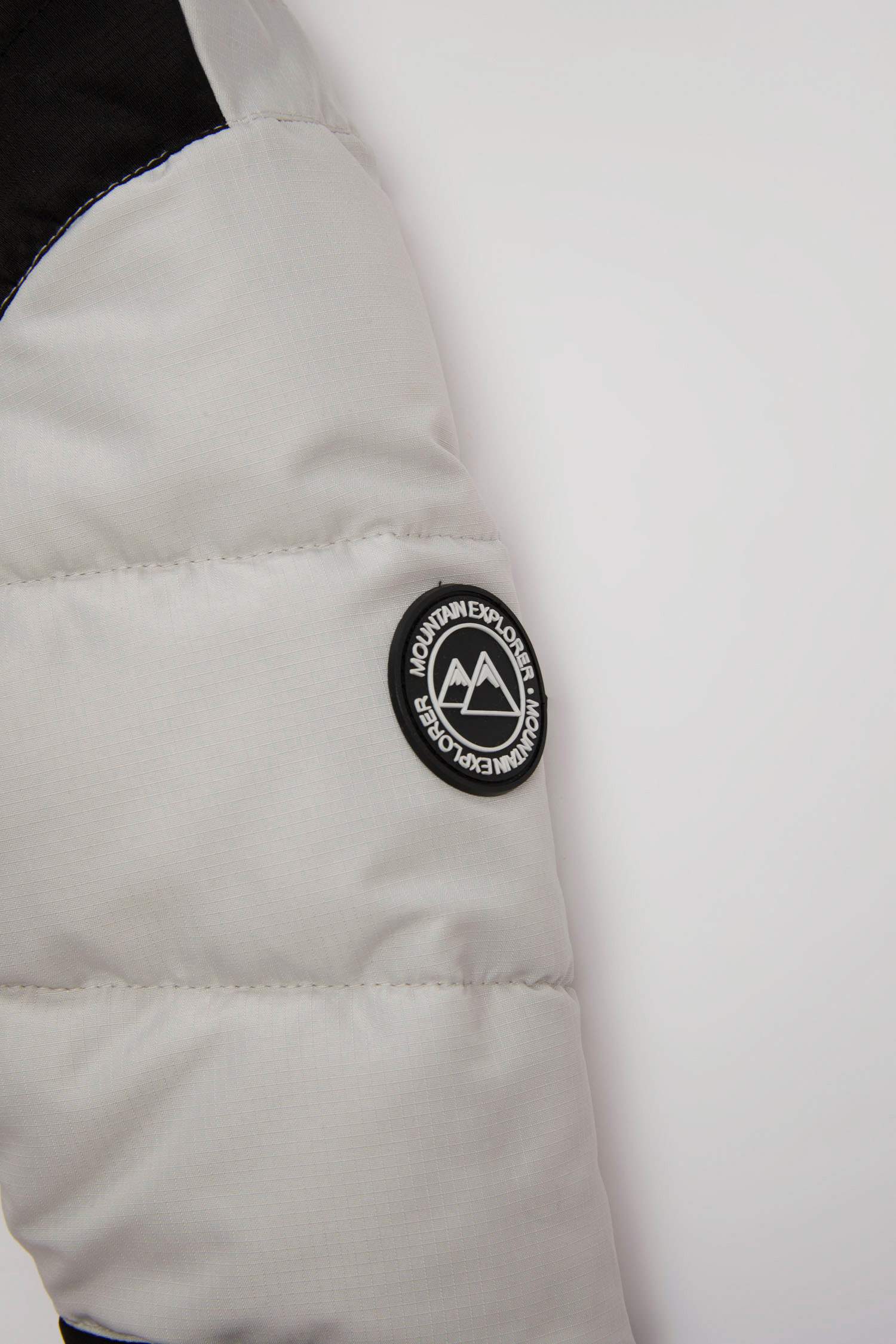 Erkek Bebek Su Geçirmez Polarlı Çok Renkli Ribana Kollu Kapüşonlu Şişme Mont