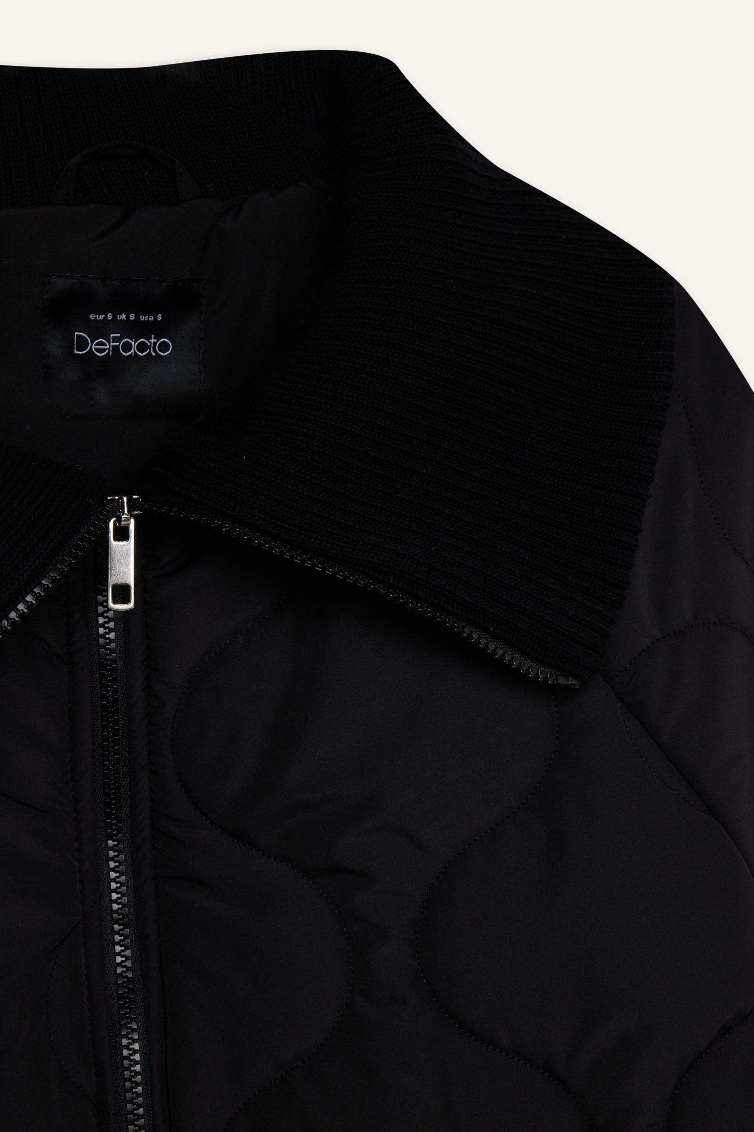 Su Geçirmez Mevsimlik Mont Kapitoneli Fermuarlı Cepli Hafif