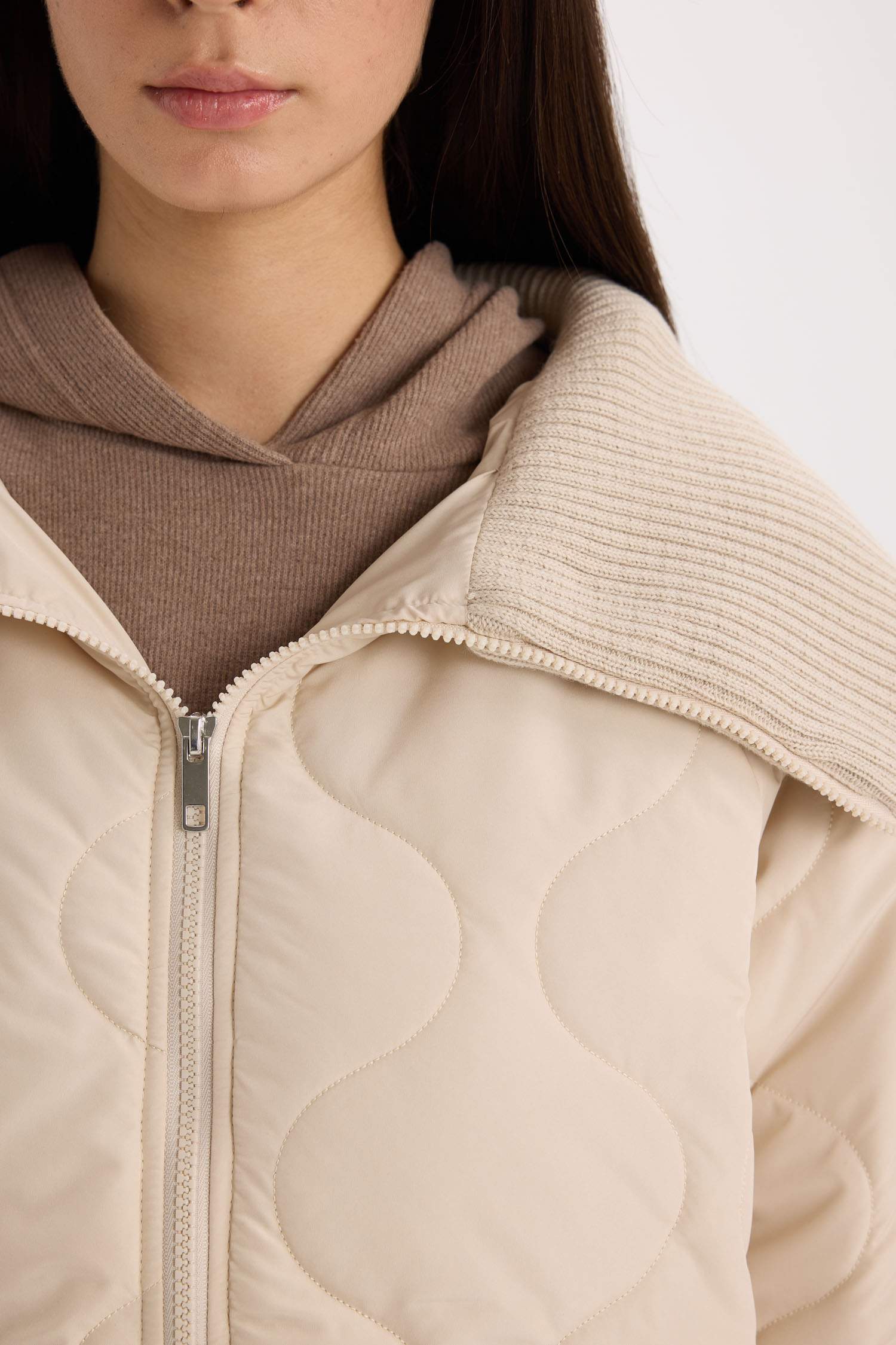 Su Geçirmez Mevsimlik Mont Kapitoneli Fermuarlı Cepli Hafif