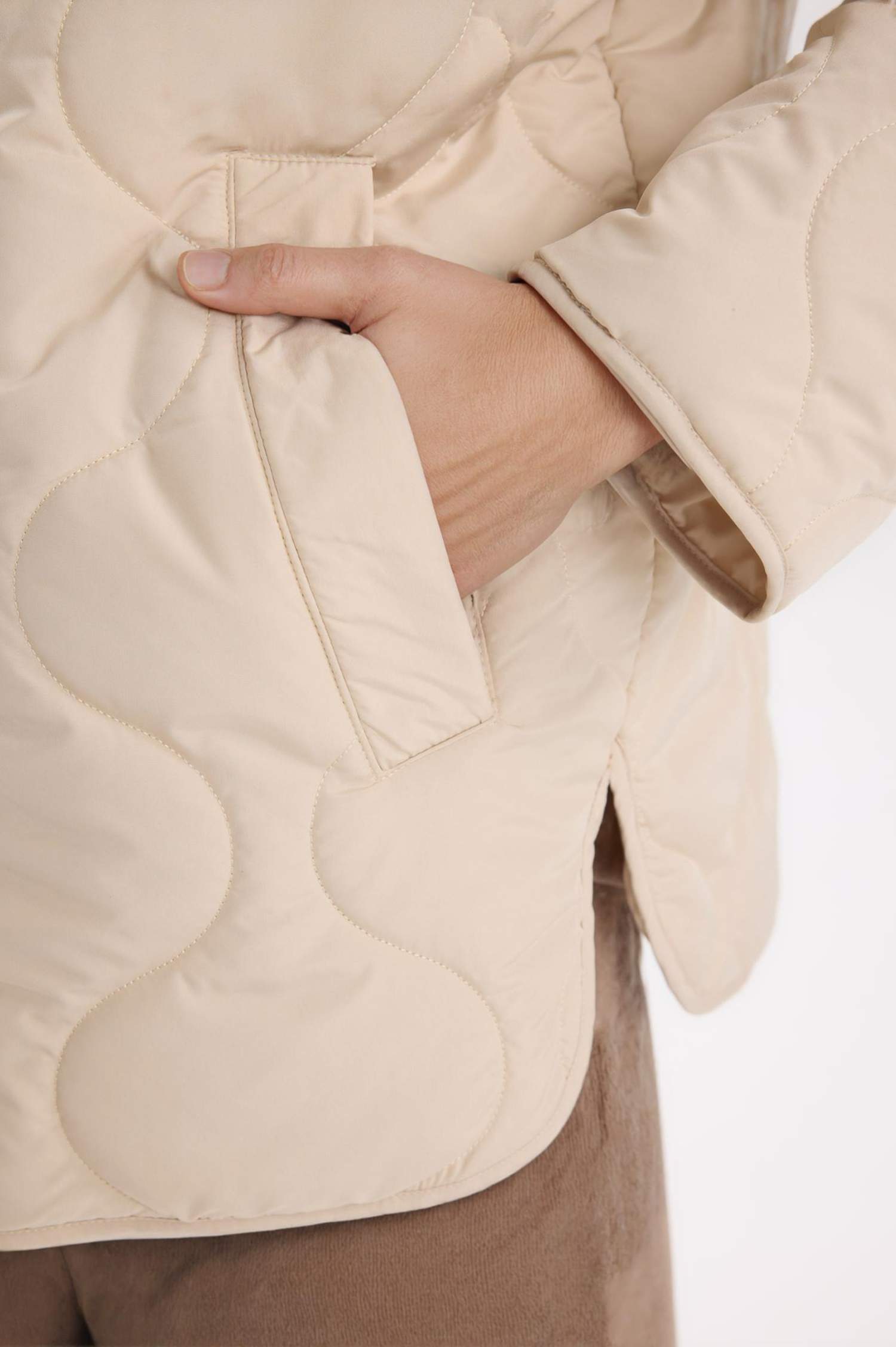 Su Geçirmez Mevsimlik Mont Kapitoneli Fermuarlı Cepli Hafif