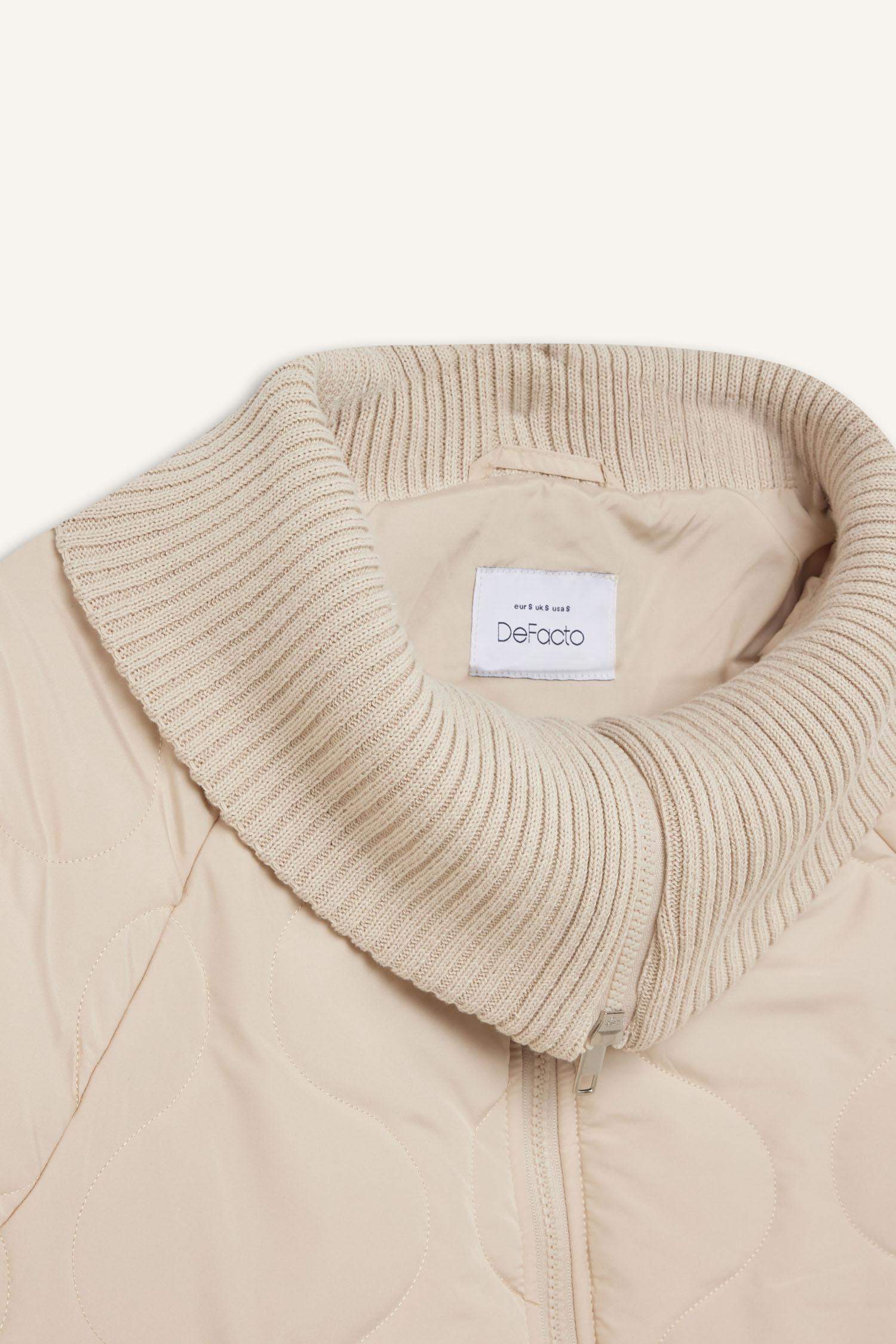 Su Geçirmez Mevsimlik Mont Kapitoneli Fermuarlı Cepli Hafif