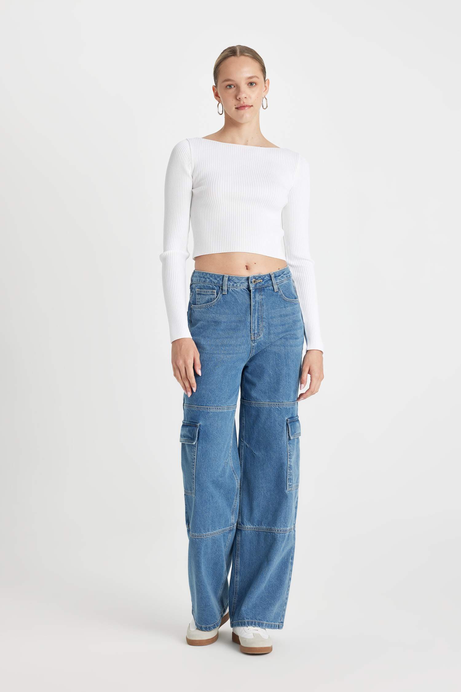 Джинсы Straight Fit прямого кроя с высокой талией