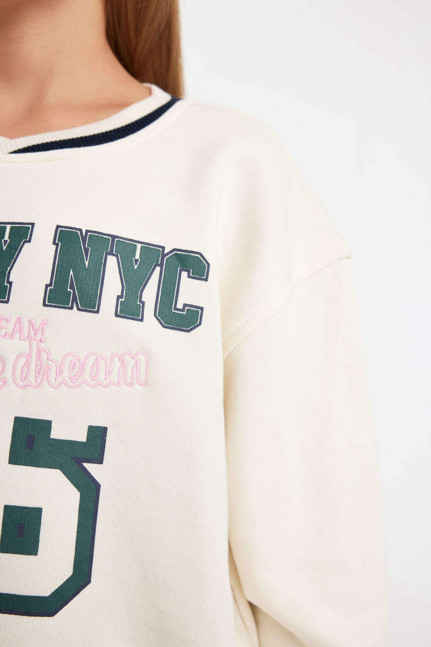 Kız Çocuk Relax Fit V Yaka Baskılı Okul Sweatshirt