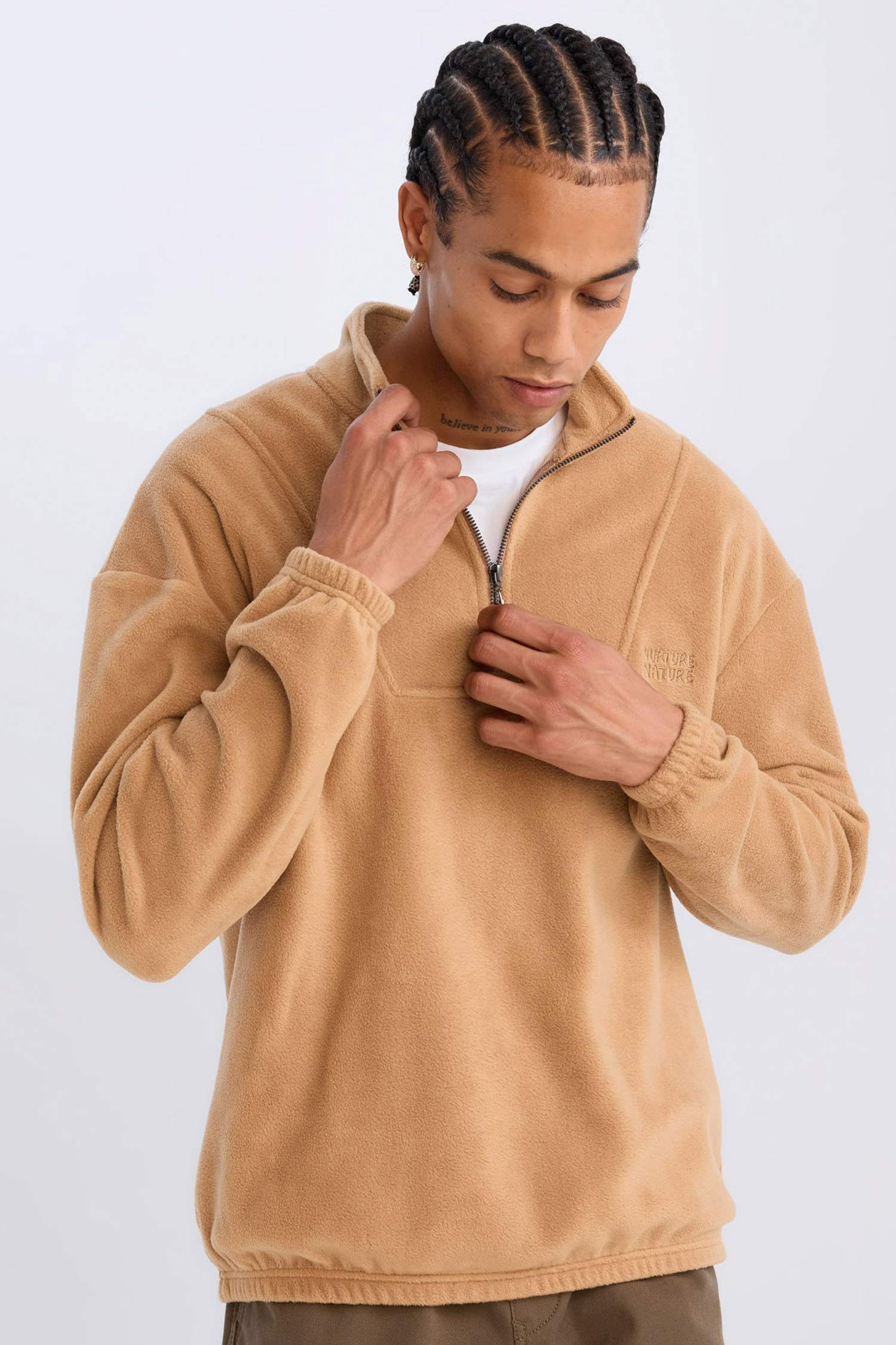 Comfort Regular Fit Rahat Kalıp Dik Yaka Baskılı Polar Sweatshirt