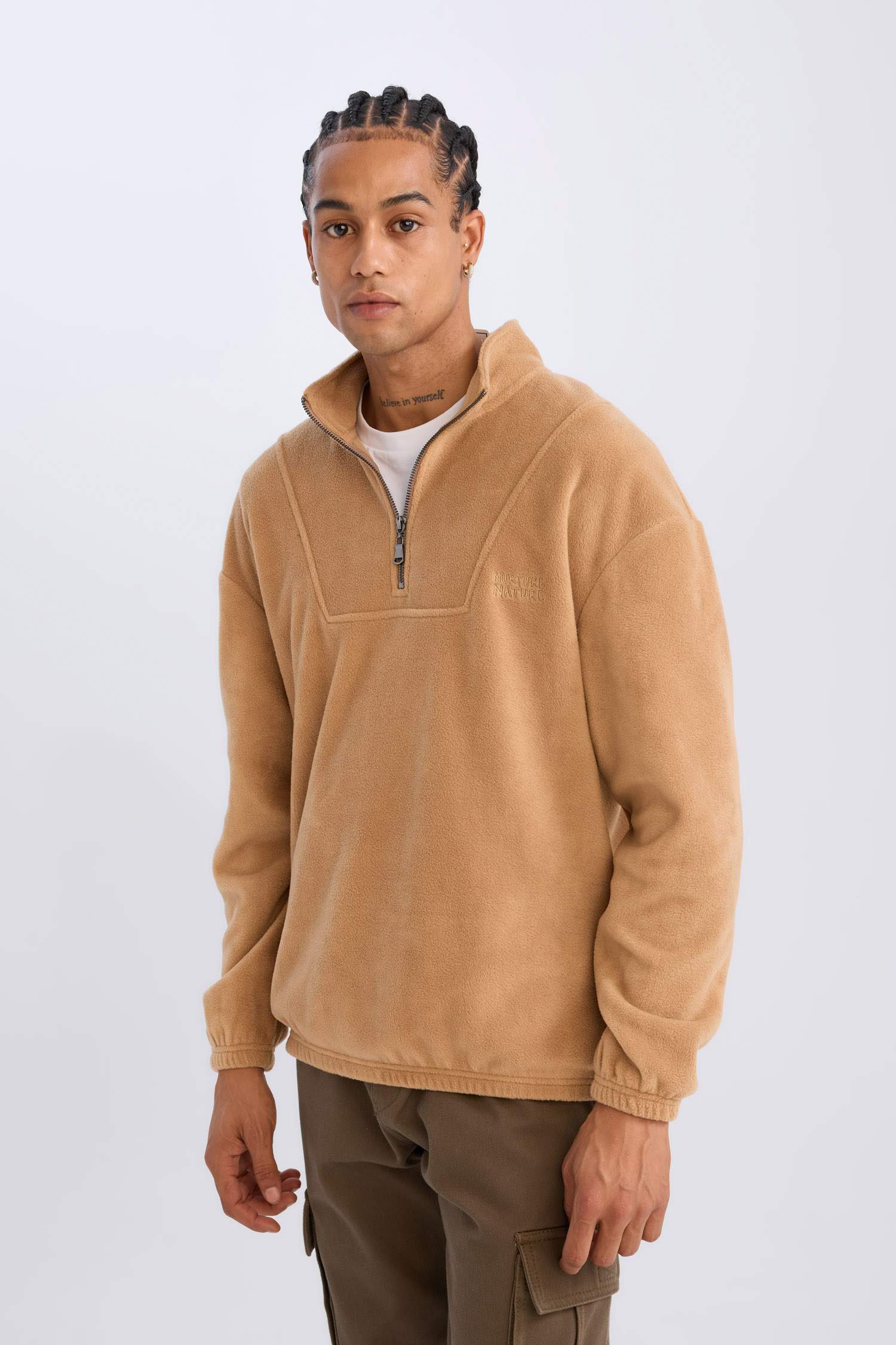Comfort Regular Fit Rahat Kalıp Dik Yaka Baskılı Polar Sweatshirt