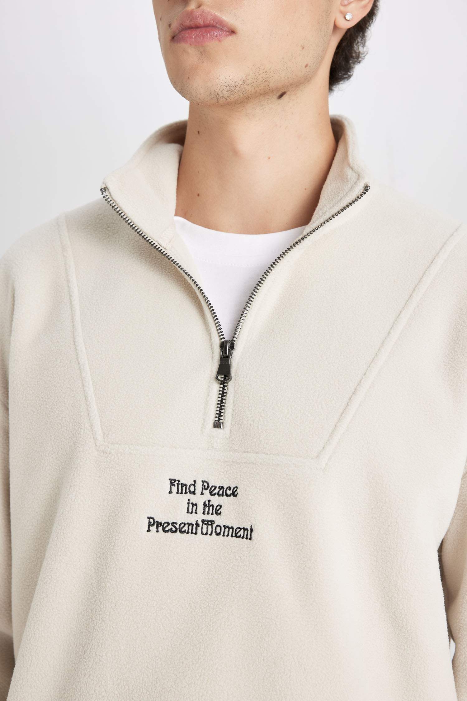 Comfort Regular Fit Rahat Kalıp Dik Yaka Baskılı Polar Sweatshirt