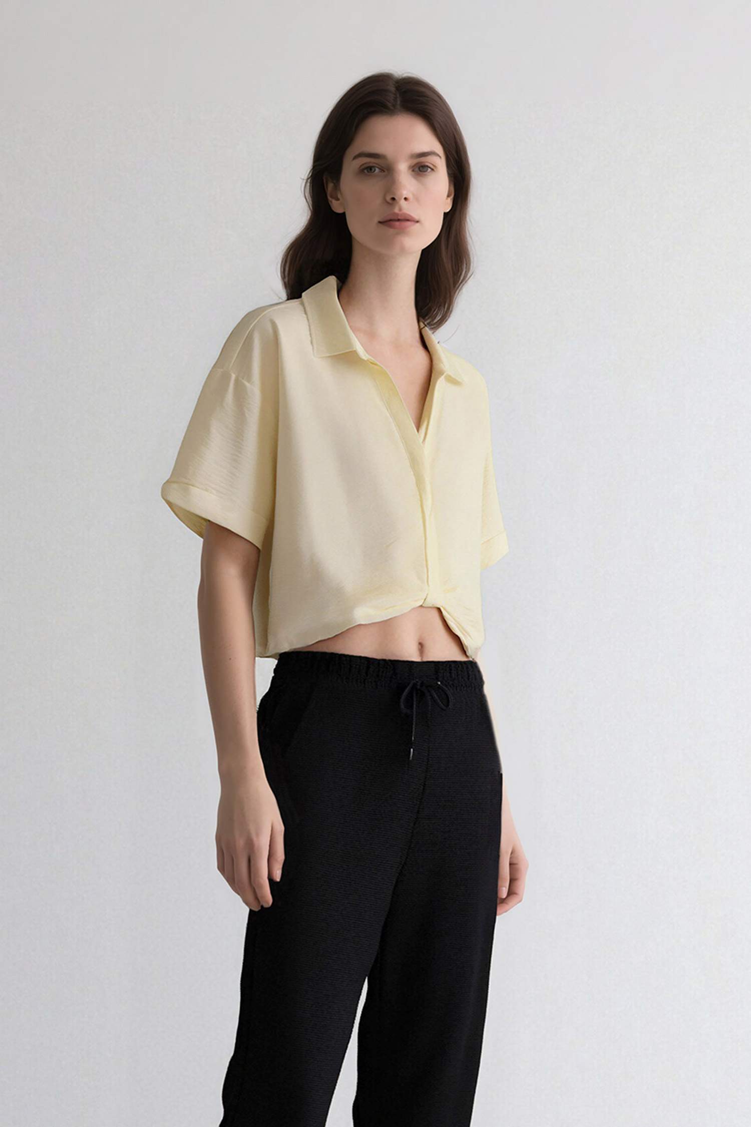 Cropped Fit Gömlek Yaka Keten Görünümlü Kısa Kollu Bluz