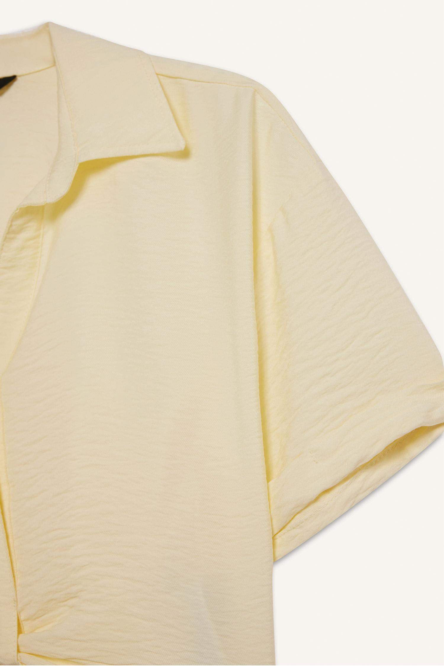 Cropped Fit Gömlek Yaka Keten Görünümlü Kısa Kollu Bluz