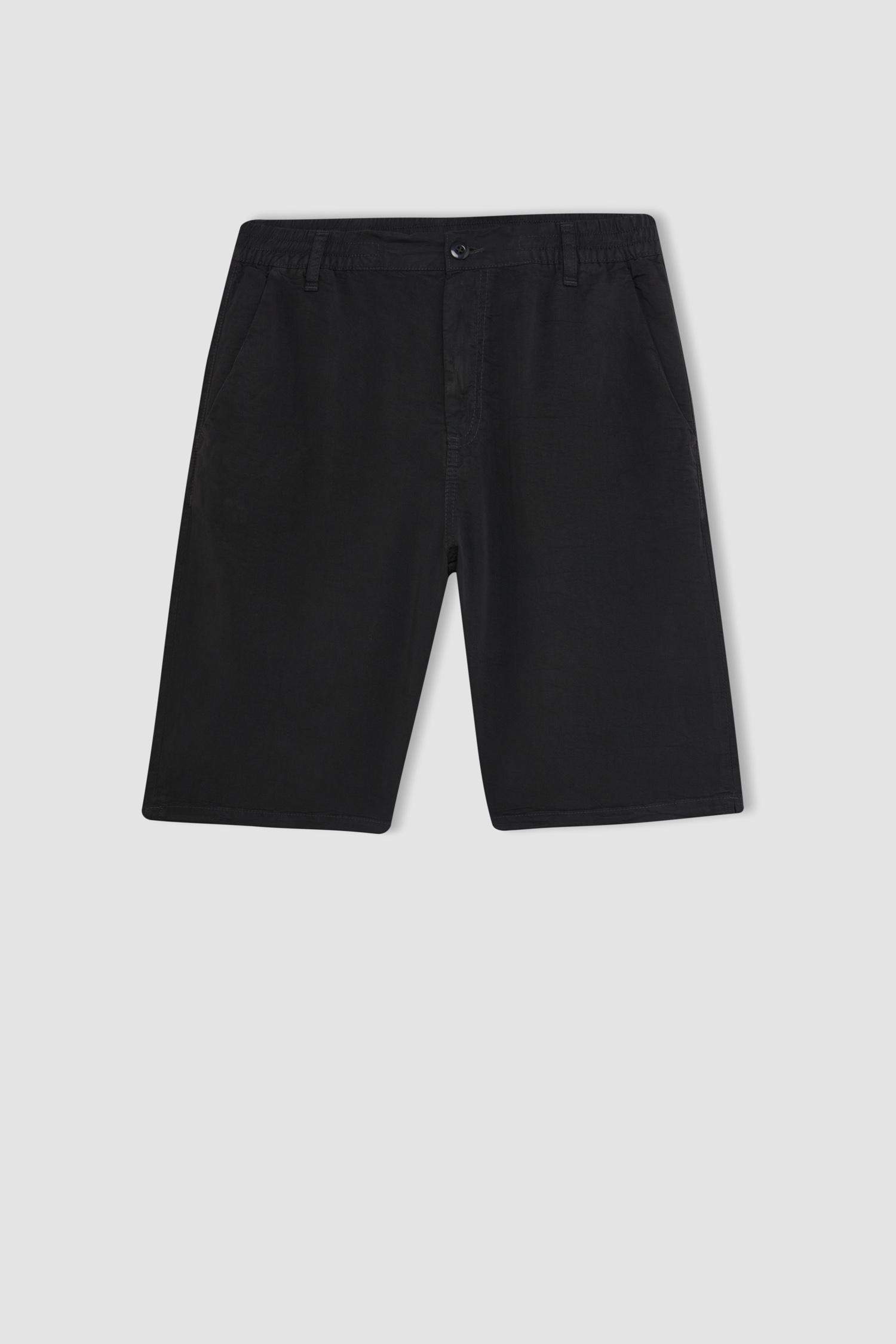 شورت برمودا قصة عادية برجل عادي