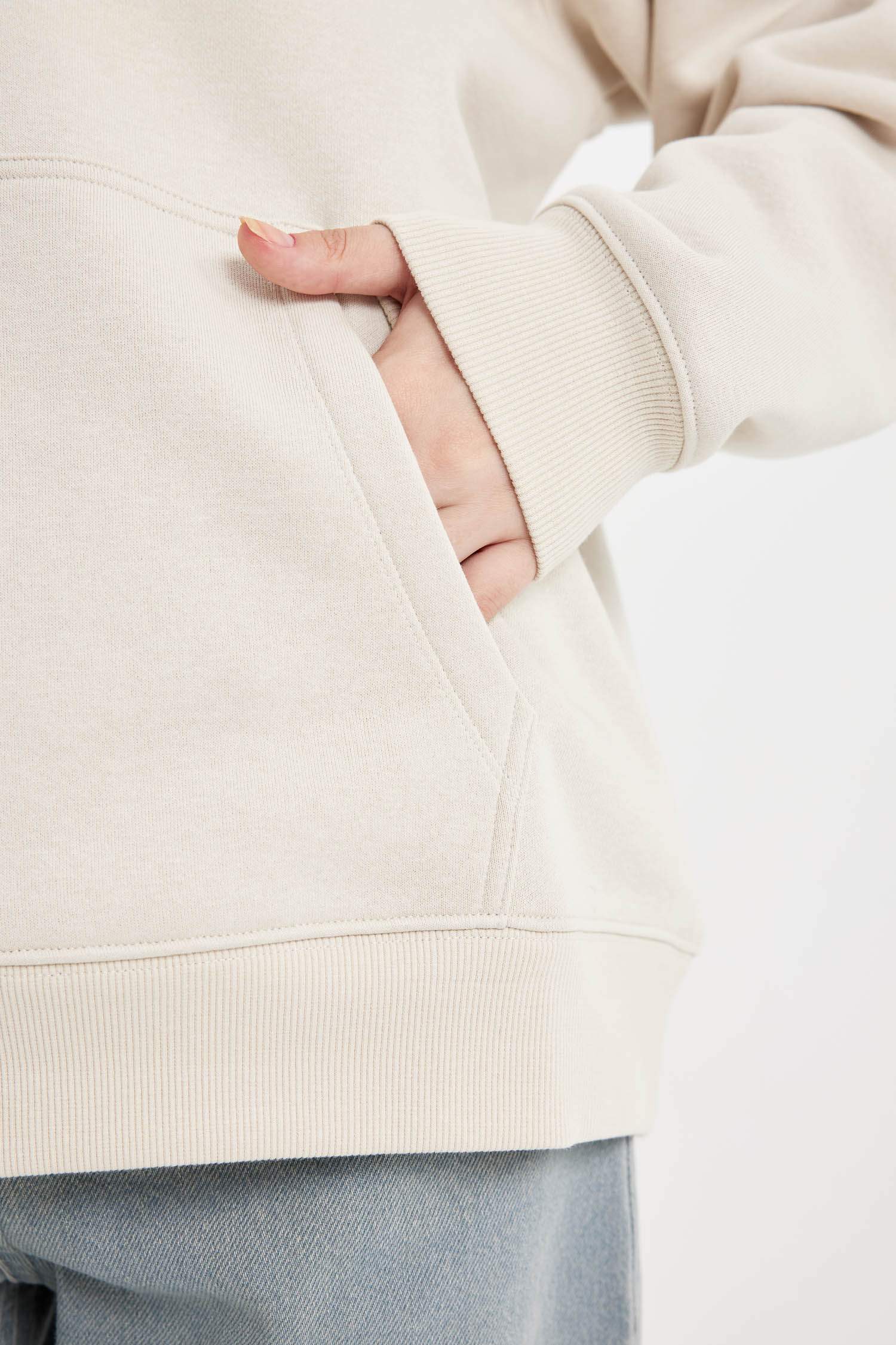 үлкен пішім бас киімді Свитер