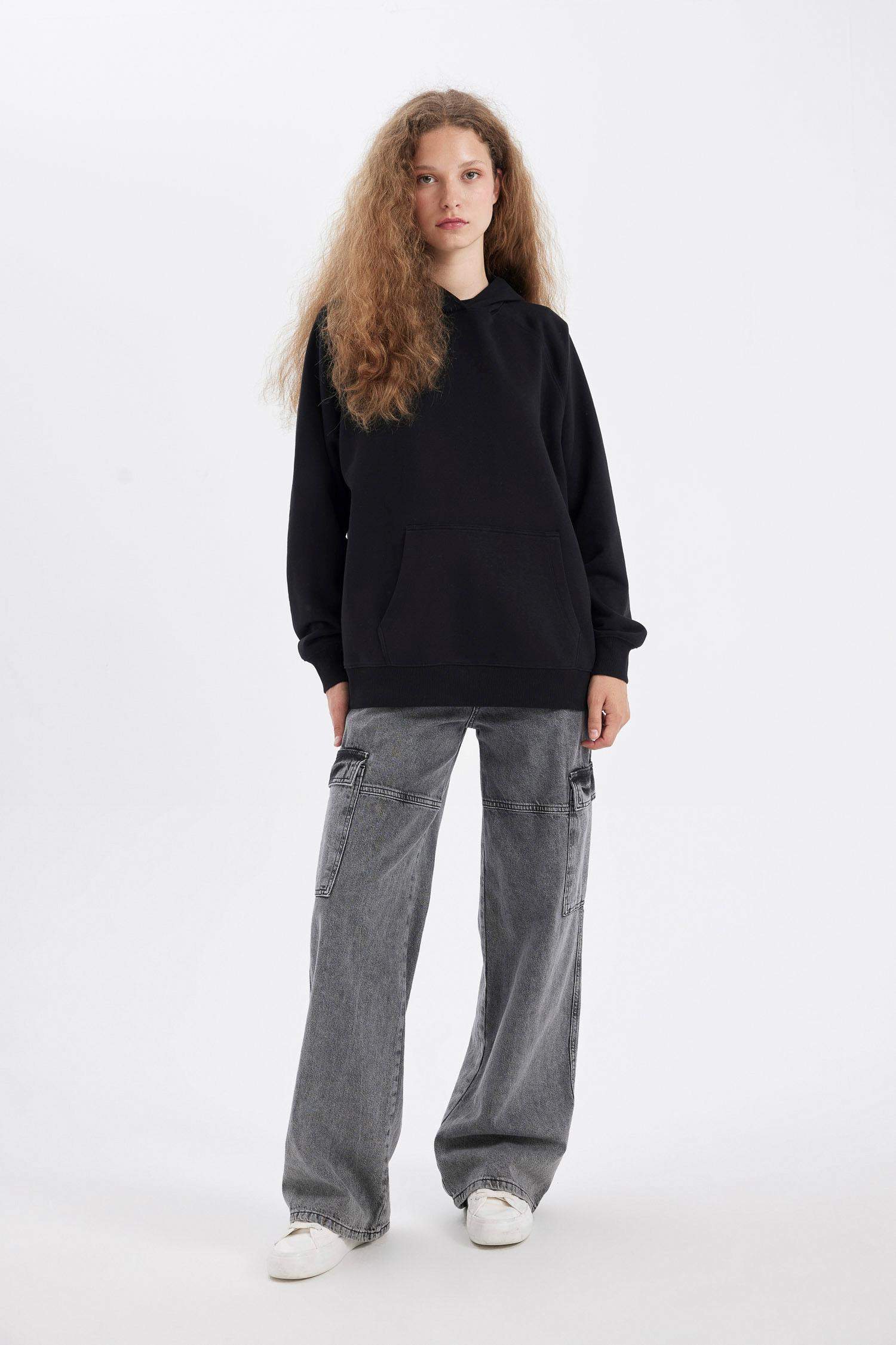 Oversize Geniş Kalıp Kapüşonlu Kanguru Cepli Kalın Basic Düz Sweatshirt