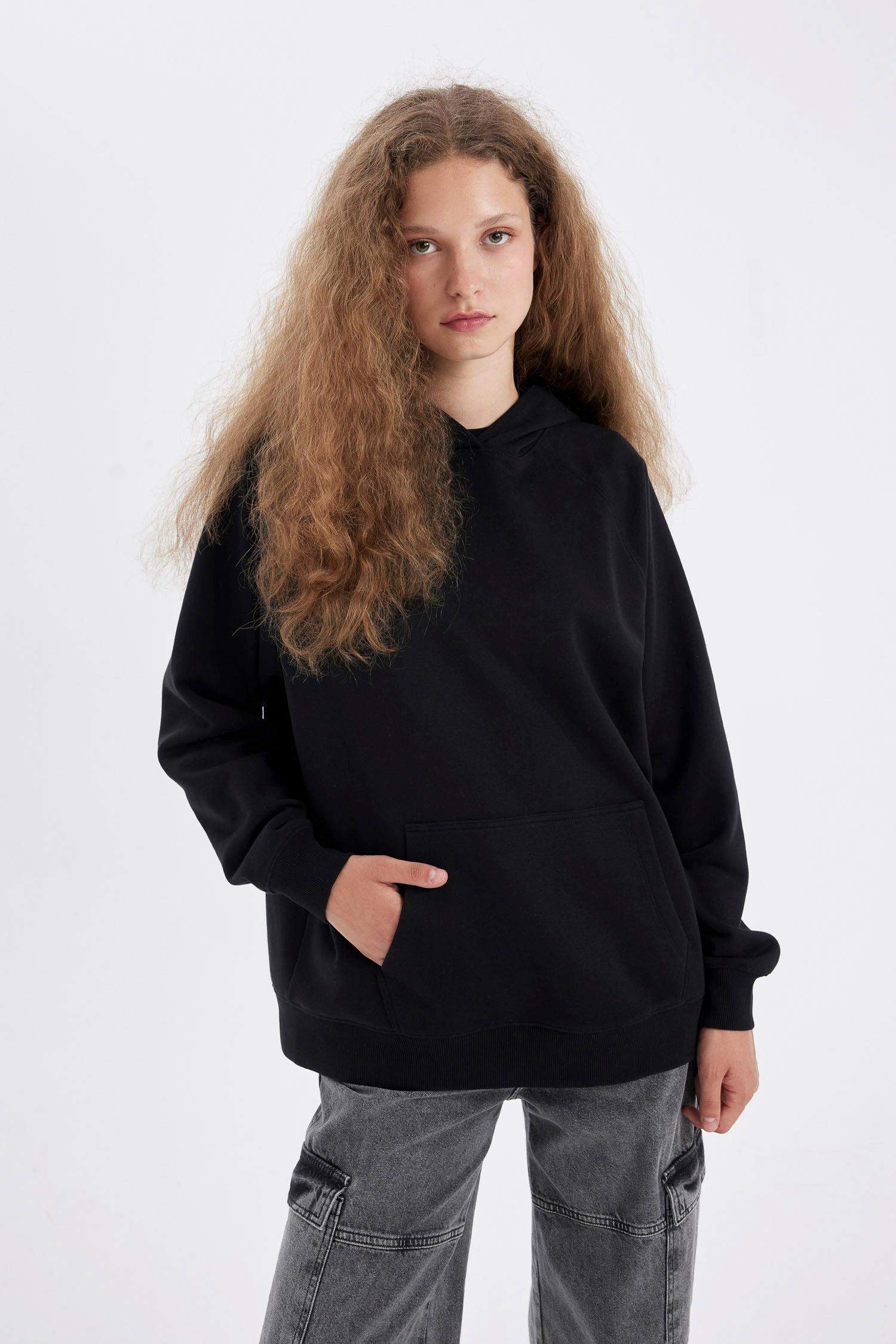 Oversize Geniş Kalıp Kapüşonlu Kanguru Cepli Kalın Basic Düz Sweatshirt