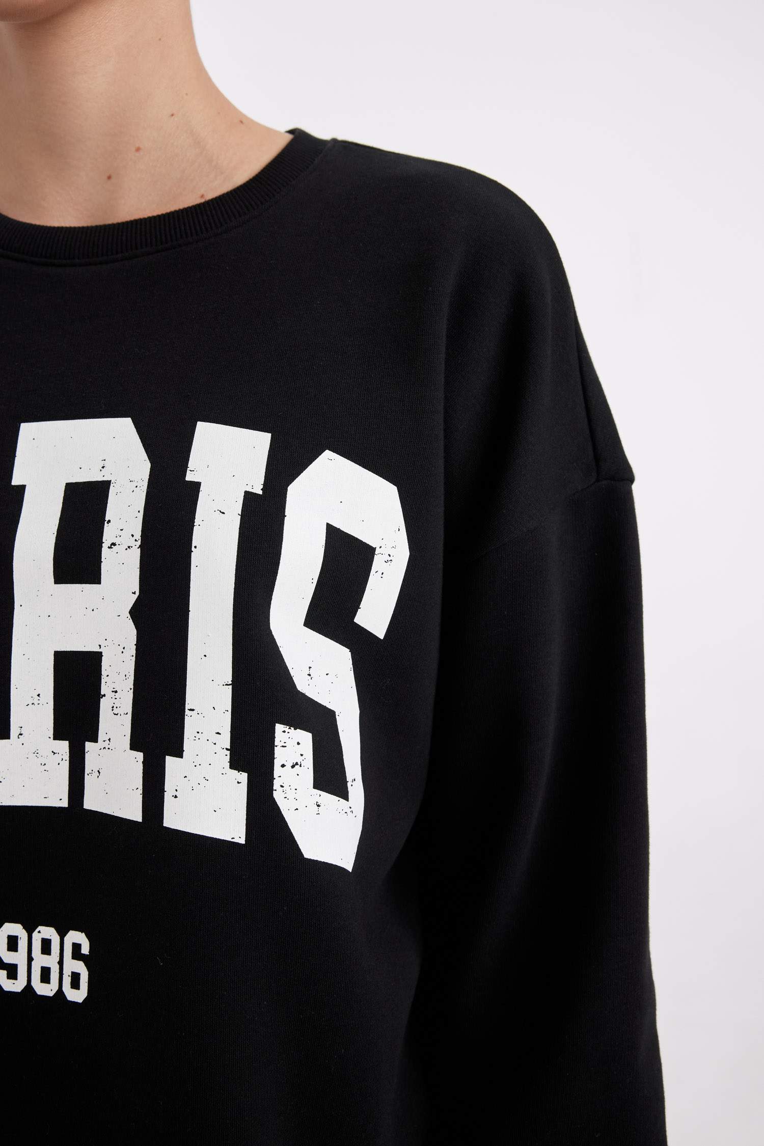 Loose Fit Bisiklet Yaka Baskılı Kalın Siyah Sweatshirt