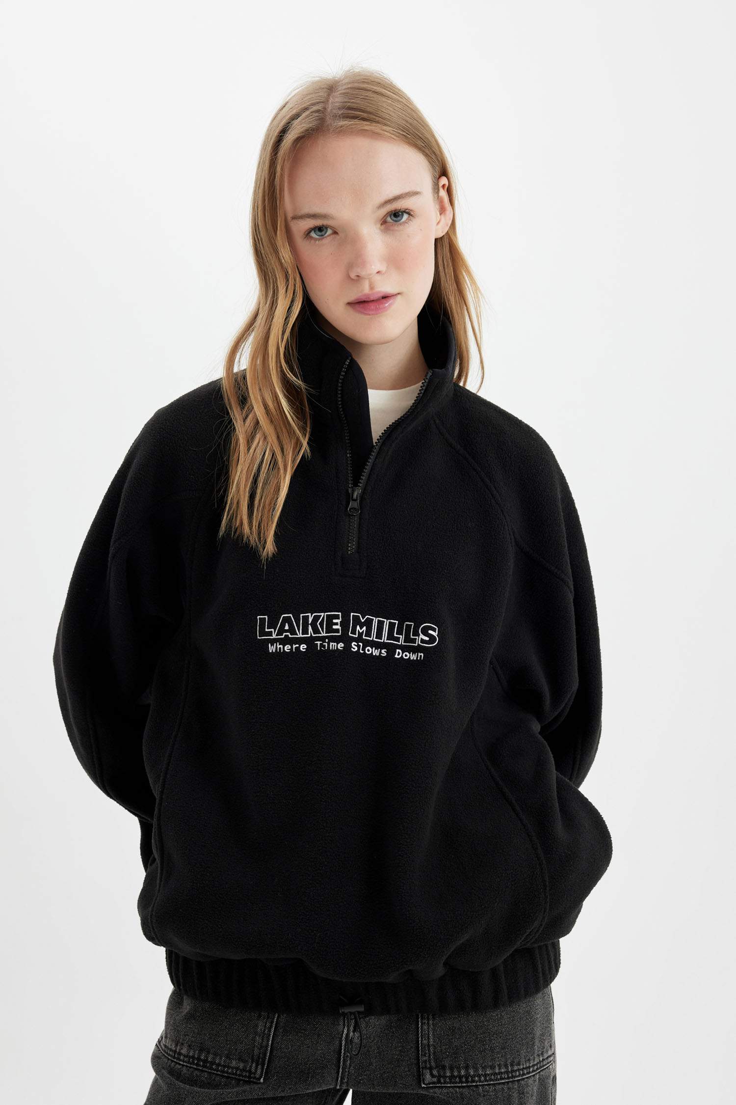 Regular Fit Half Zip Printed Fleece Sweatshirt