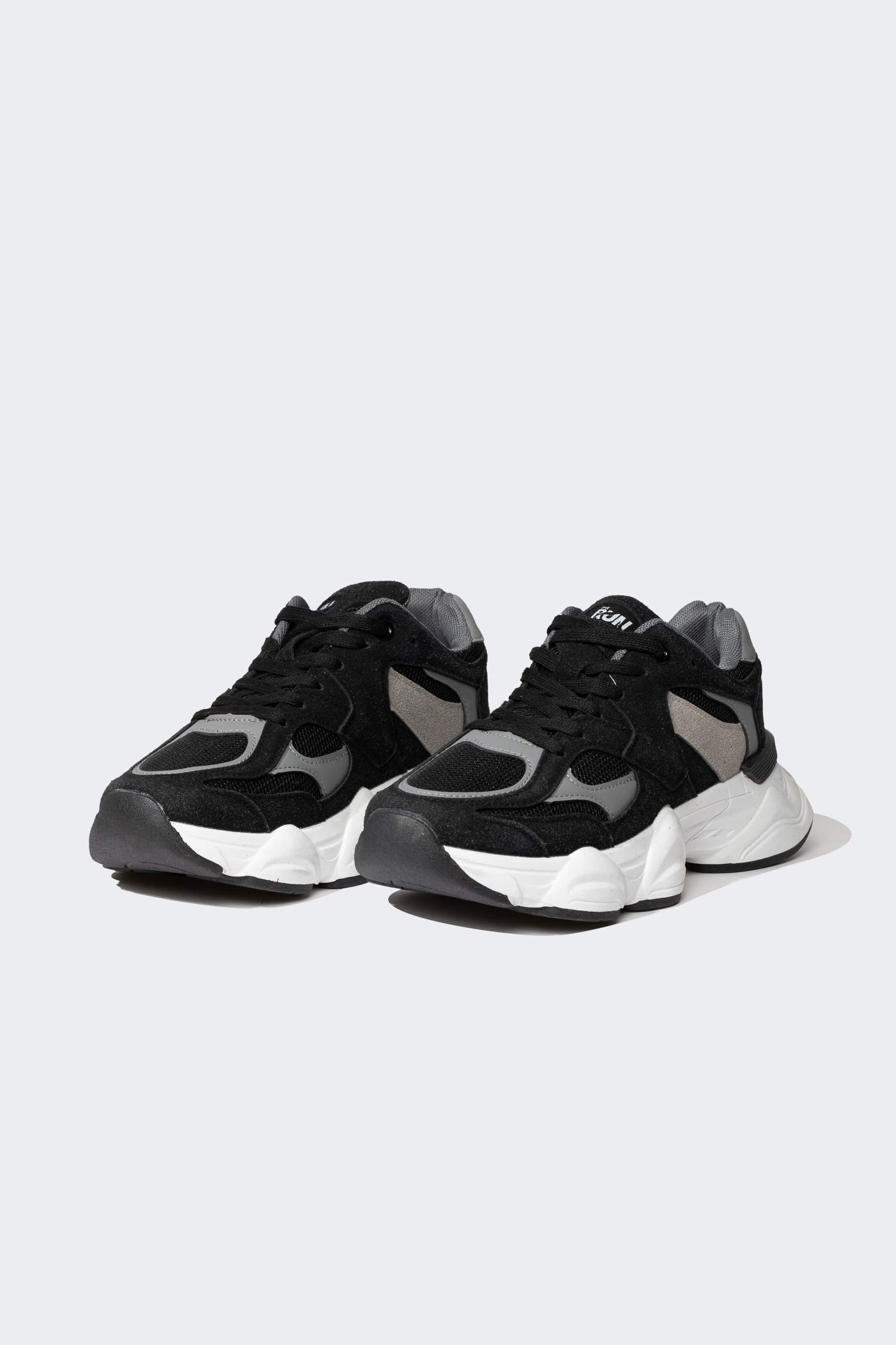 Ерлерге спорт аяқ киім