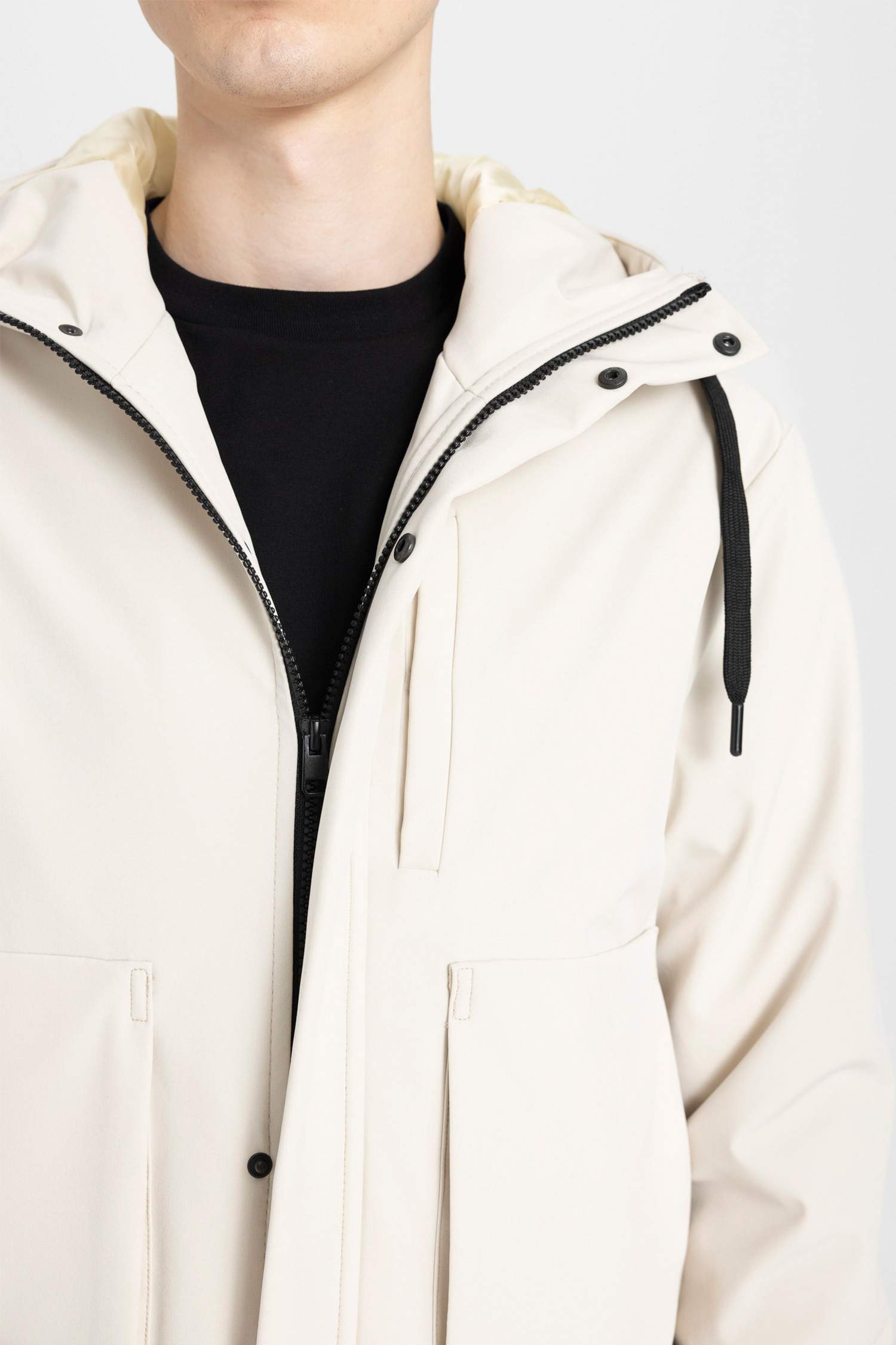 جاكيت قصة عادية بغطاء للرأس