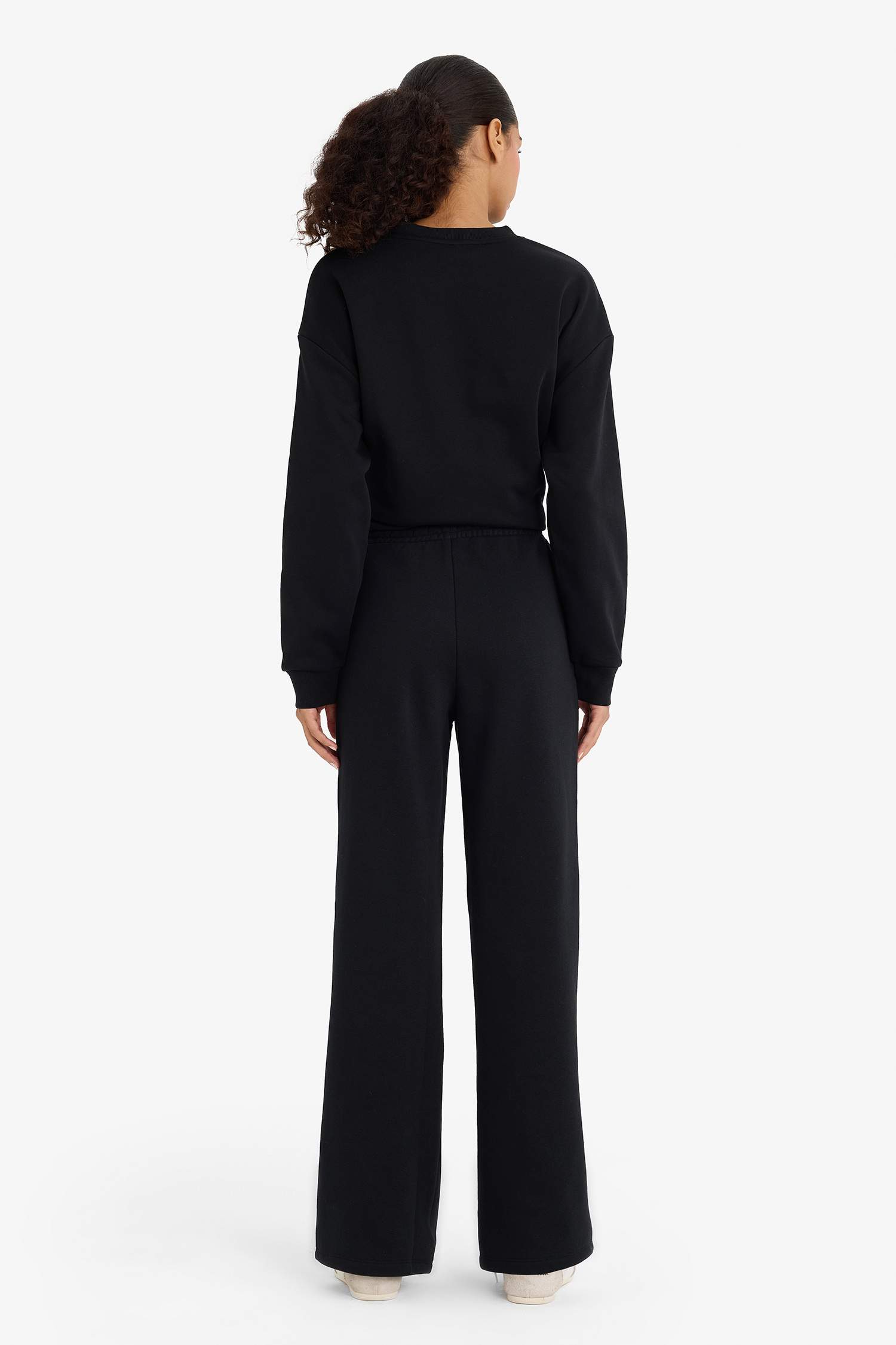 Straight Fit Basic Pocketed Thick Fabric Sweatpants