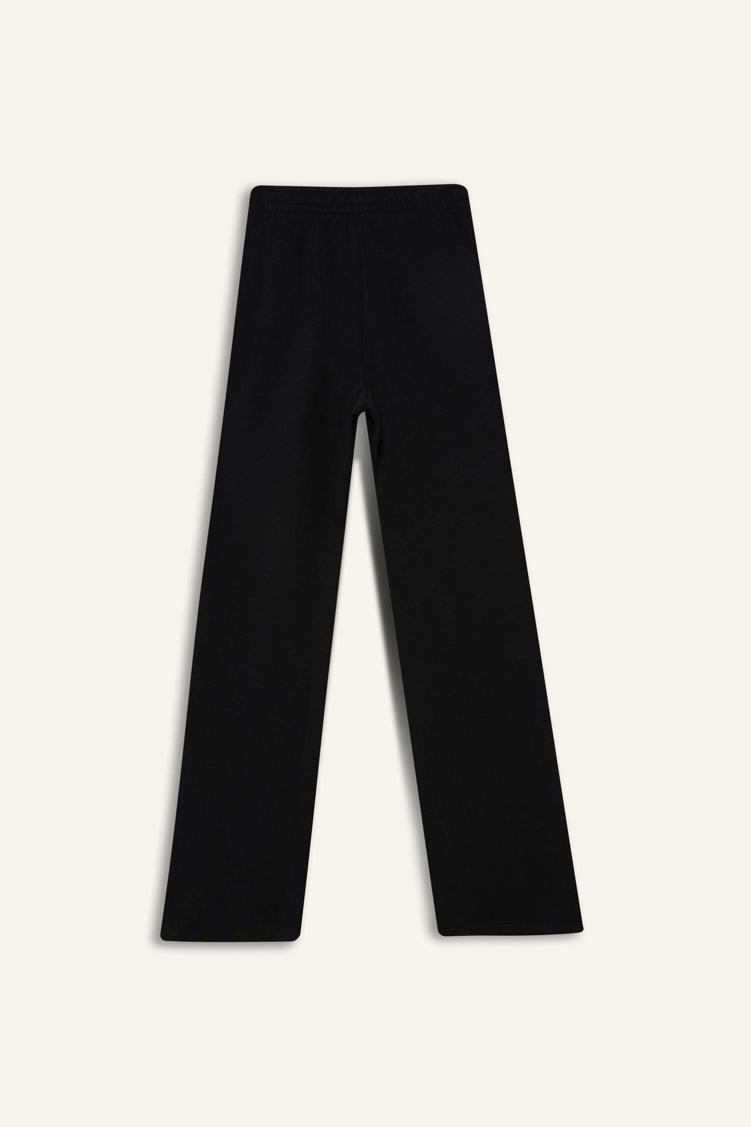 Straight Fit Basic Pocketed Thick Fabric Sweatpants