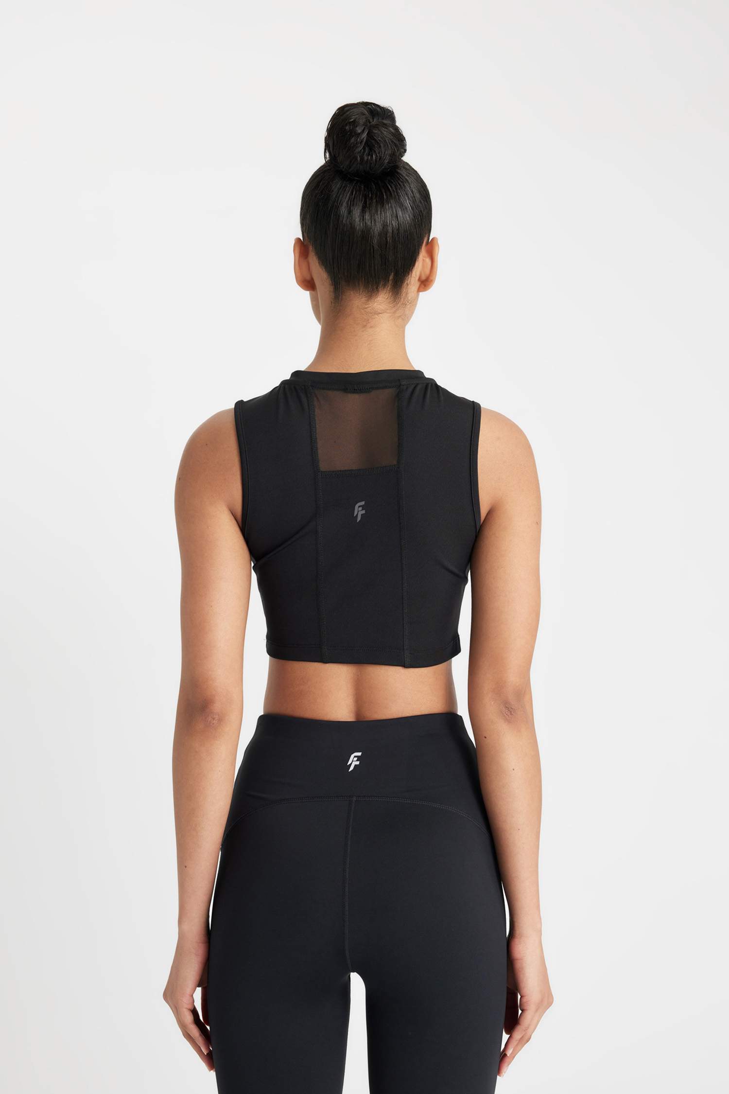 Débardeur de sport court à col rond