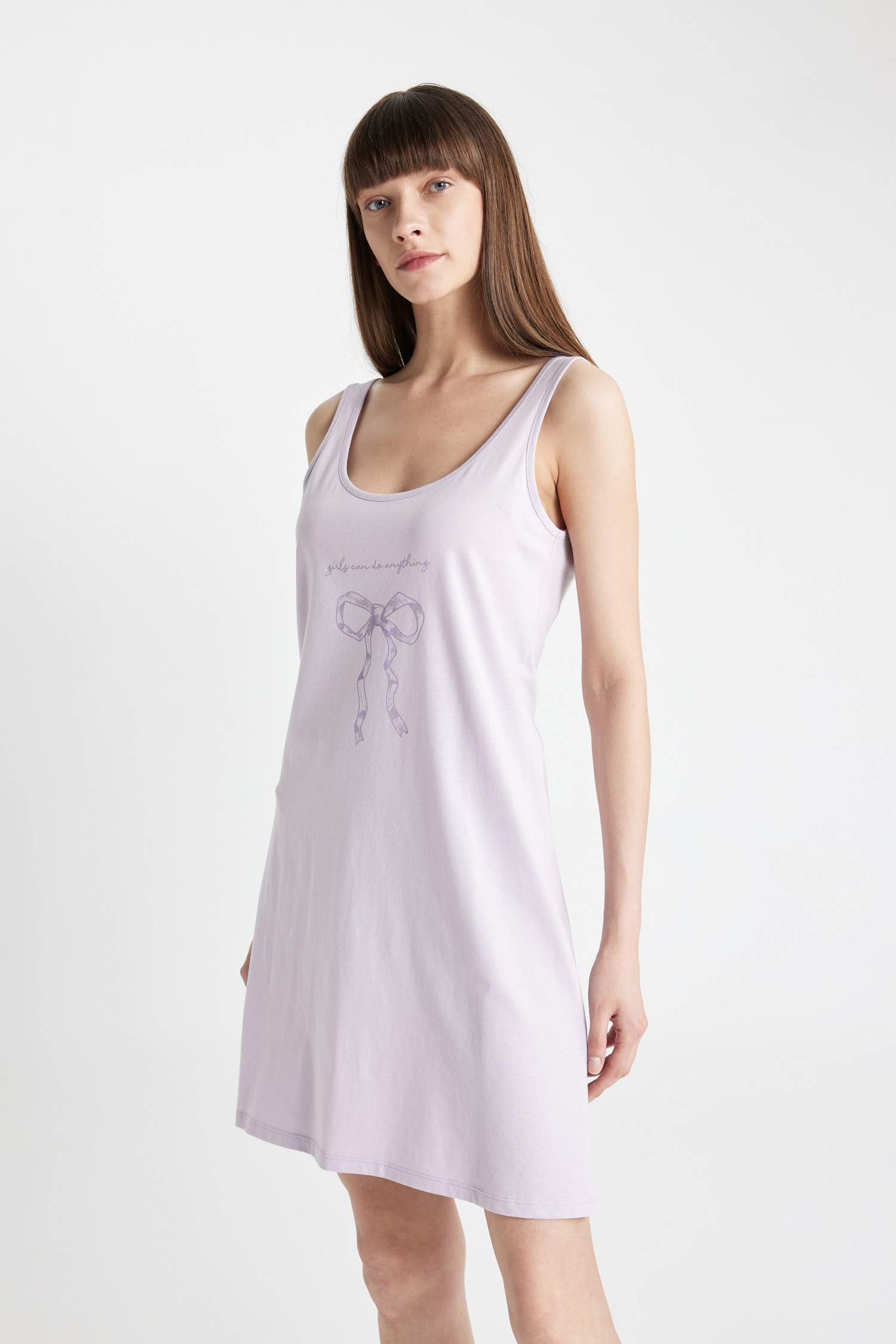 فستان بيجامة قصة عادية برقبة مستديرة من Fall in Love