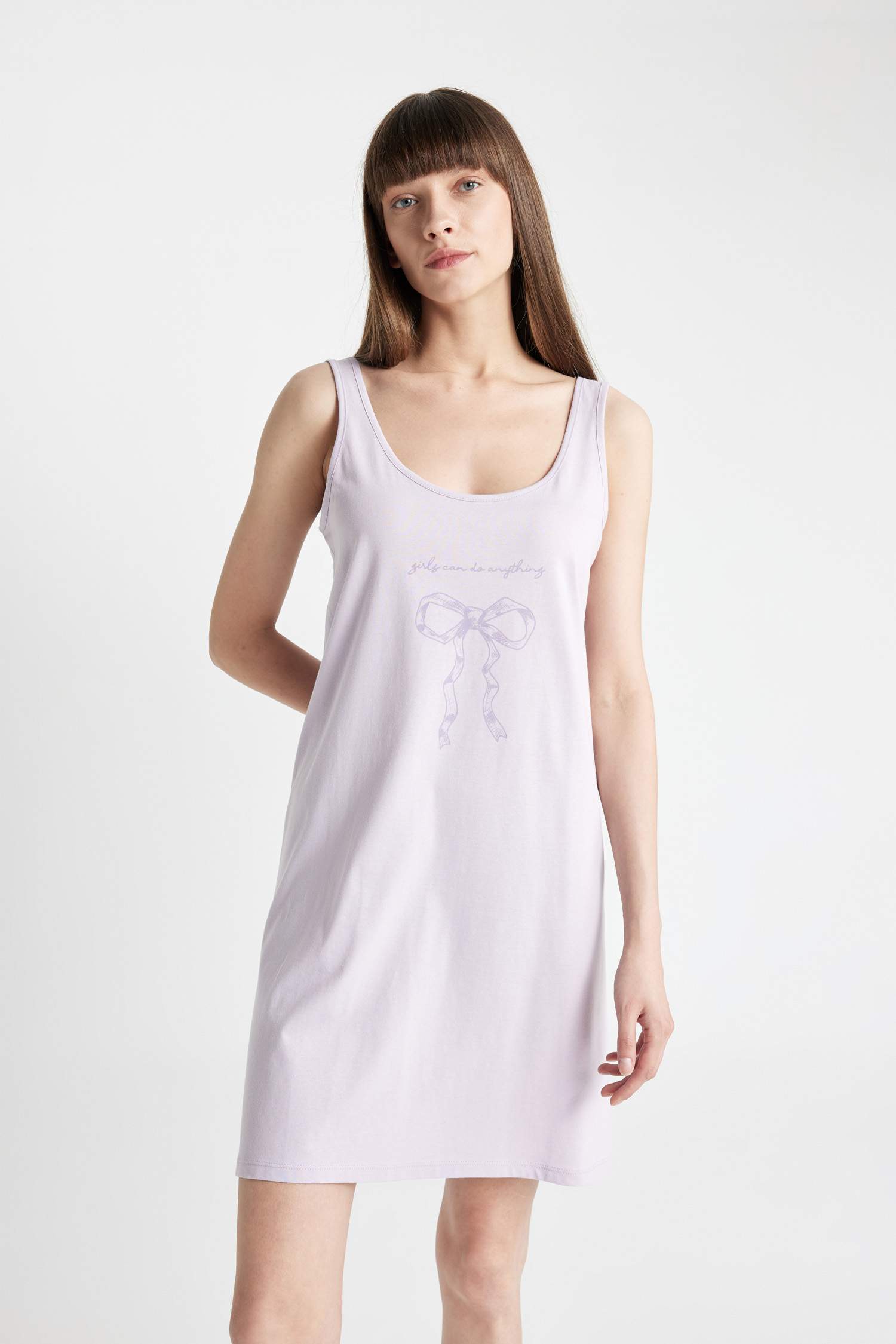 فستان بيجامة قصة عادية برقبة مستديرة من Fall in Love