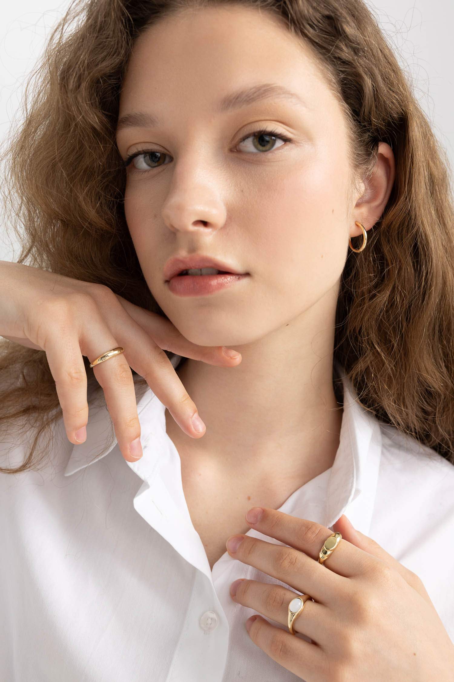 Woman 3 Piece Gold Rings