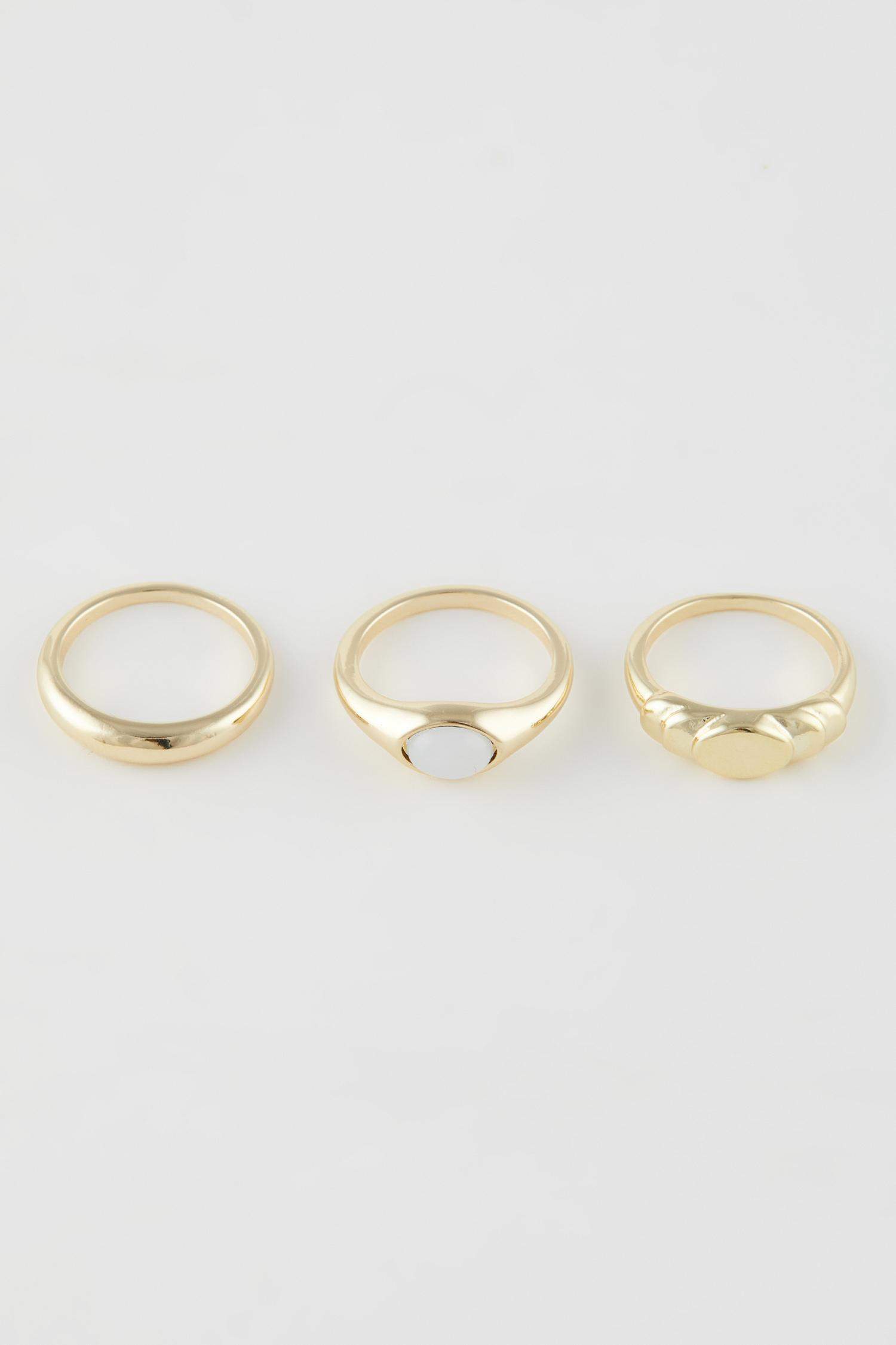 Woman 3 Piece Gold Rings