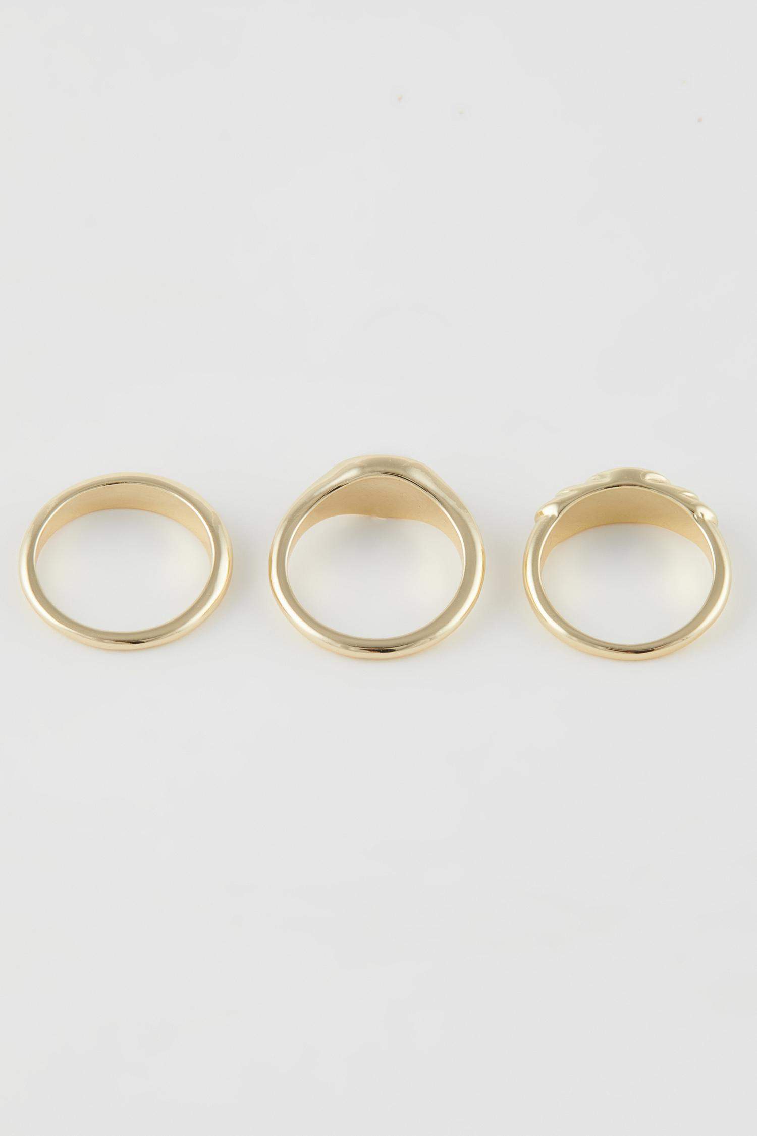 Woman 3 Piece Gold Rings