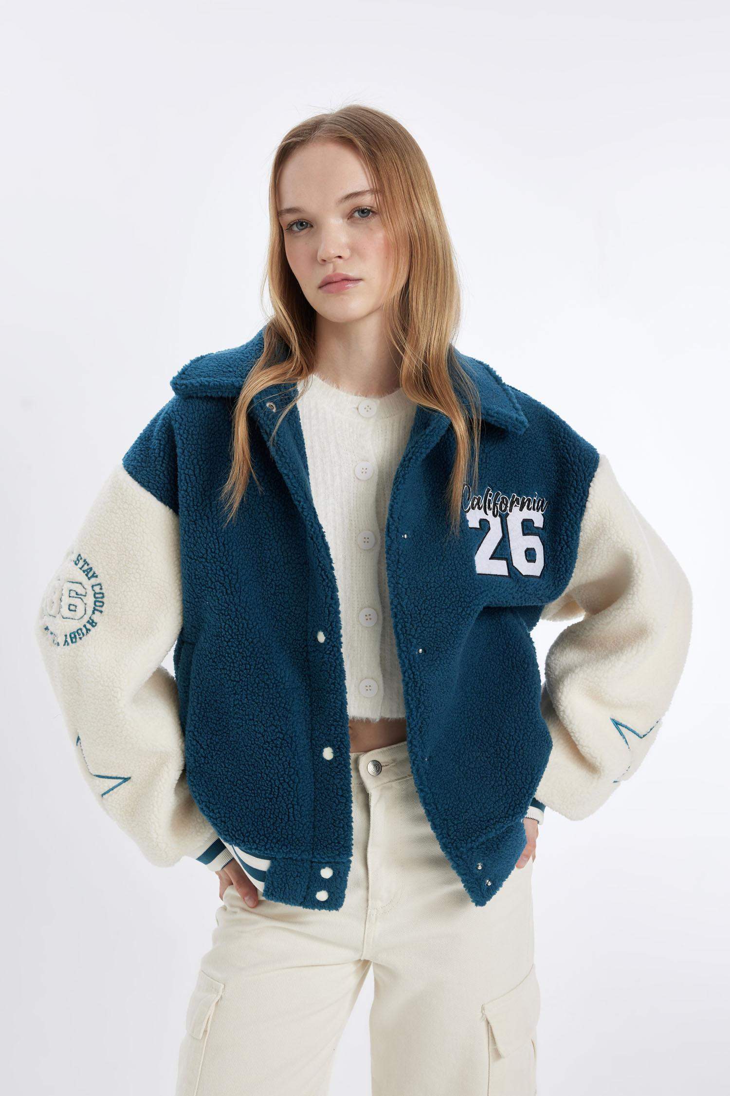 Coool Oversize Geniş Kalıp Pelüş Bomber Mont Ceket Polo Yaka Nakışlı Çıtçıtlı Cepli