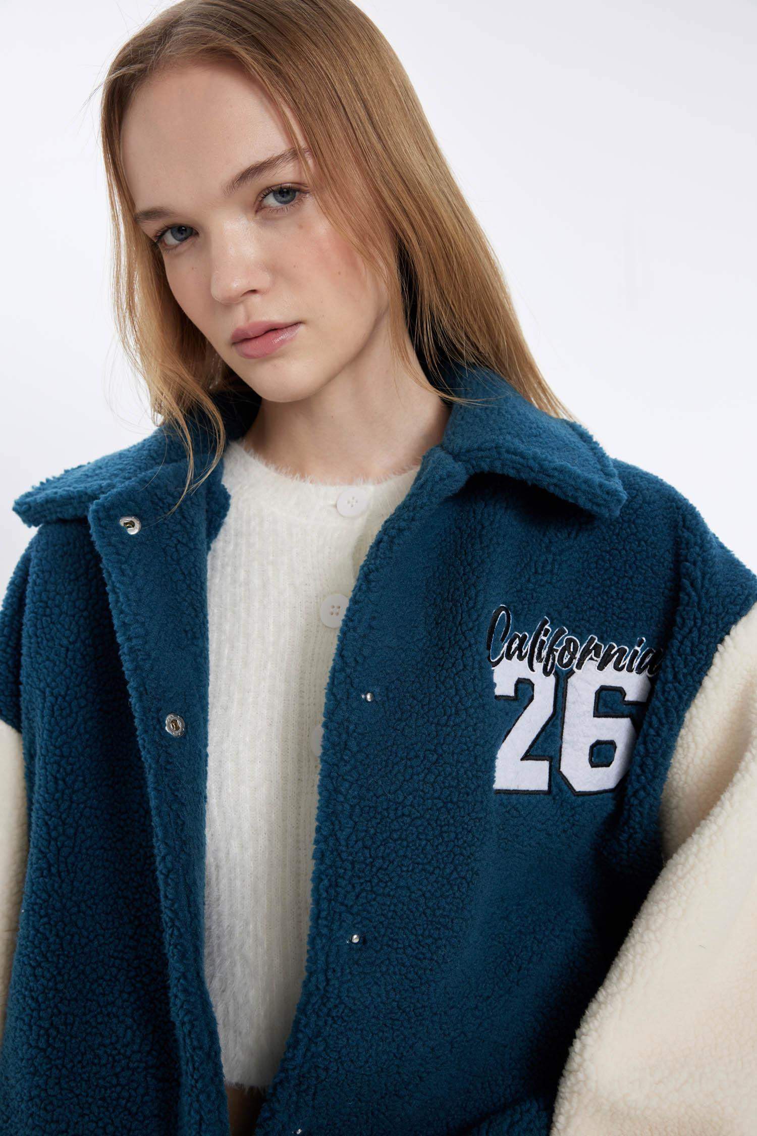 Coool Oversize Geniş Kalıp Pelüş Bomber Mont Ceket Polo Yaka Nakışlı Çıtçıtlı Cepli