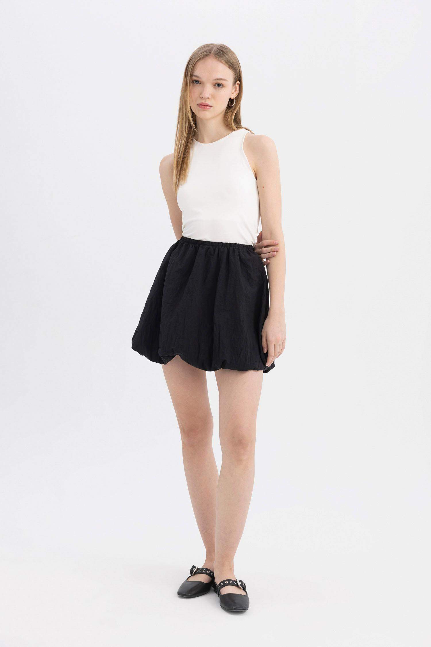Balloon Fit Taffeta Mini Skirt