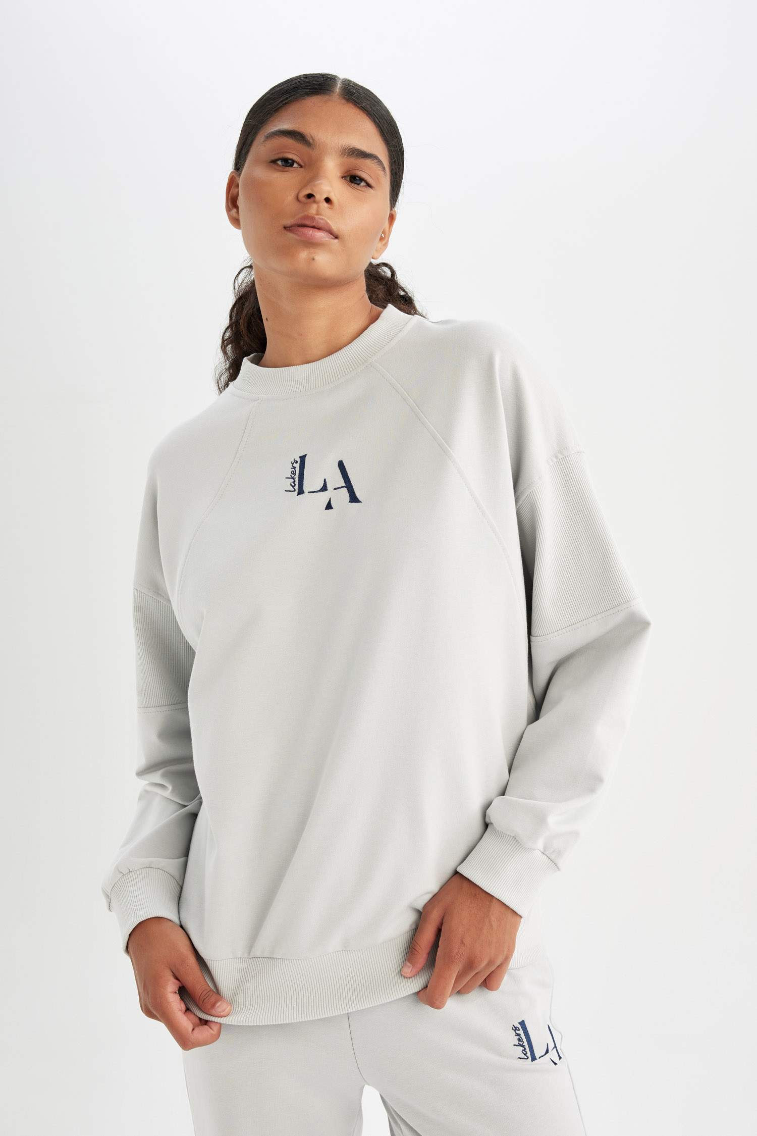 DeFactoFit NBA Los Angeles Lakers Oversize Geniş Kalıp Bisiklet Yaka Sweatshirt